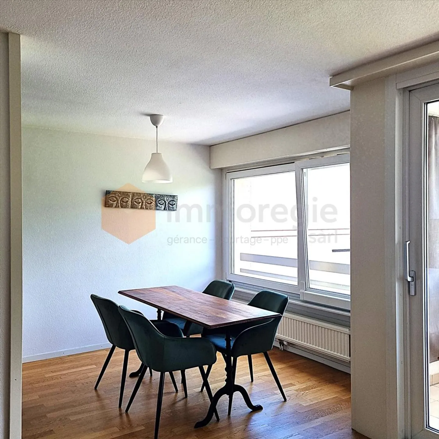 ALL INCLUSIVE Very nice 3.5 room apartment with underground parking space and utilities included - Photo 4 of 9