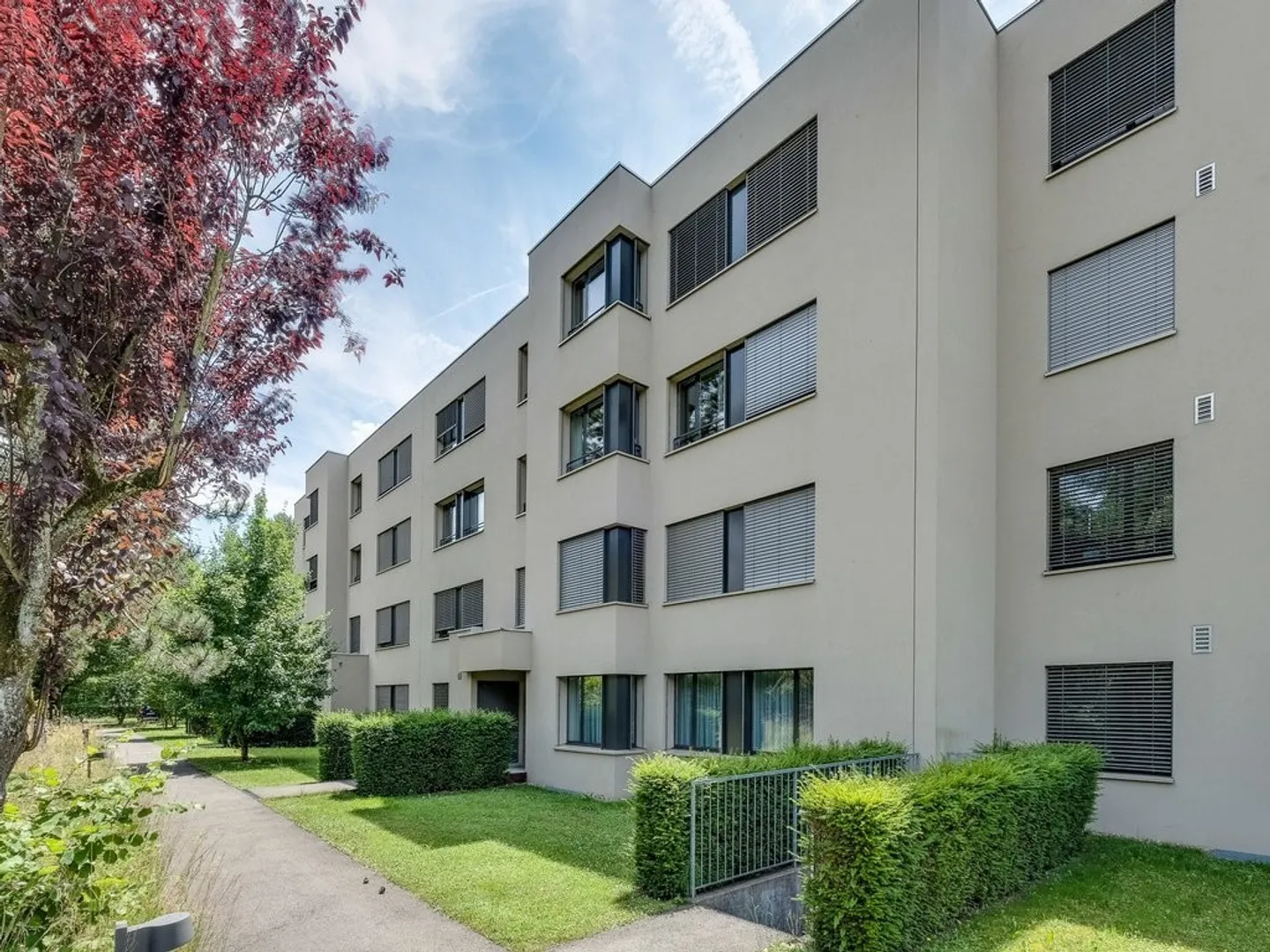 Living with a certain something in a child-friendly environment - Photo 1 of 8