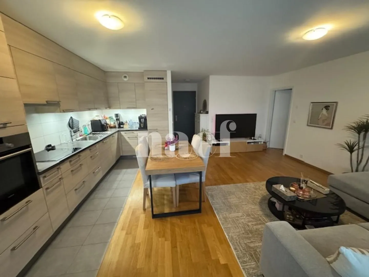 Bright modern 2.5-room apartment on the 1st floor - Photo 3 of 6