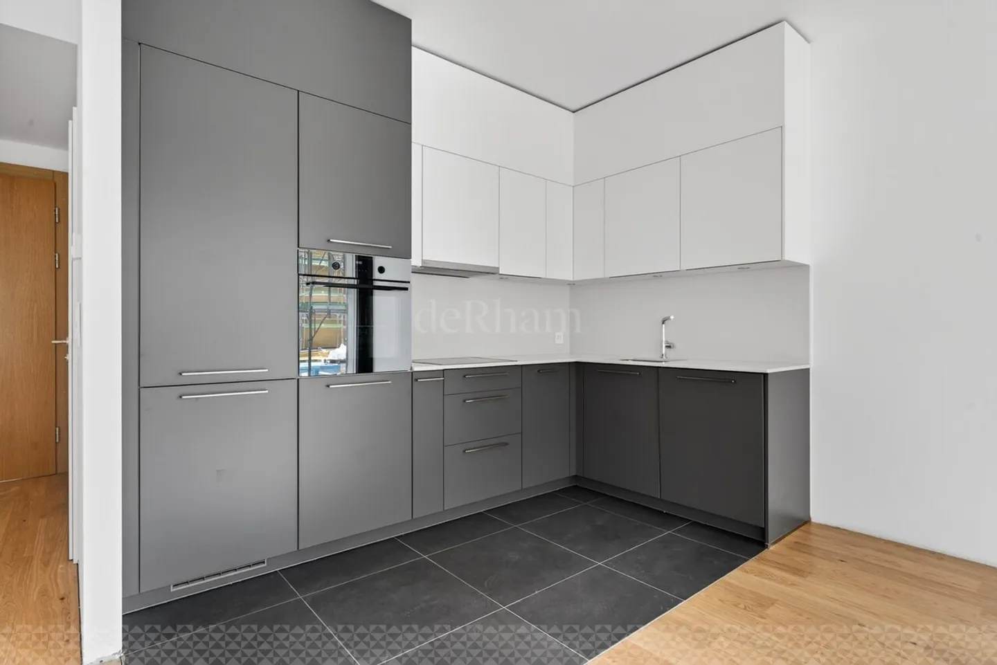 Appartamento nuovo di 3,5 stanze con giardino e stanza annessa (laboratorio) - Foto 3 di 13