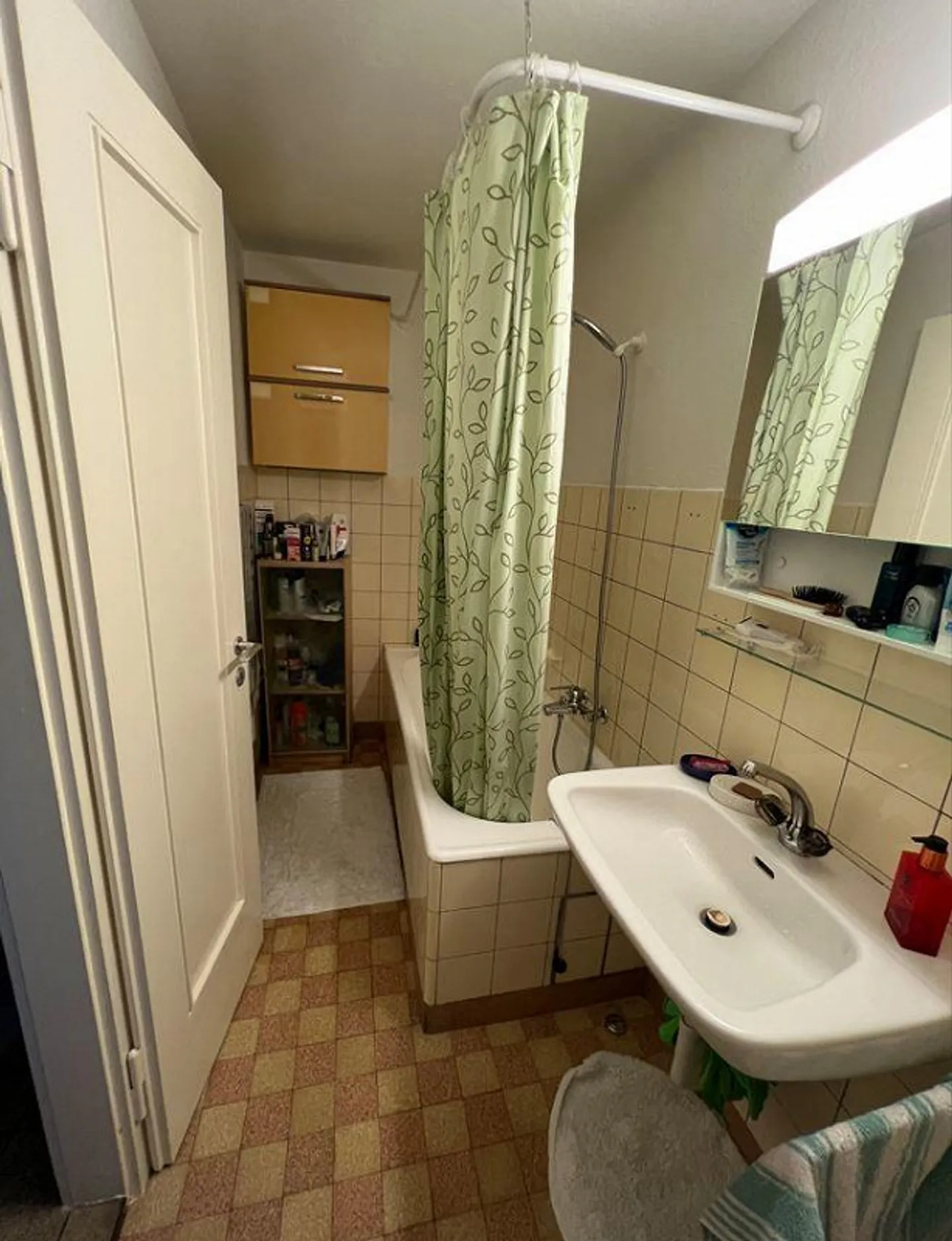 Charming apartment directly at Spalentor - Photo 6 of 6