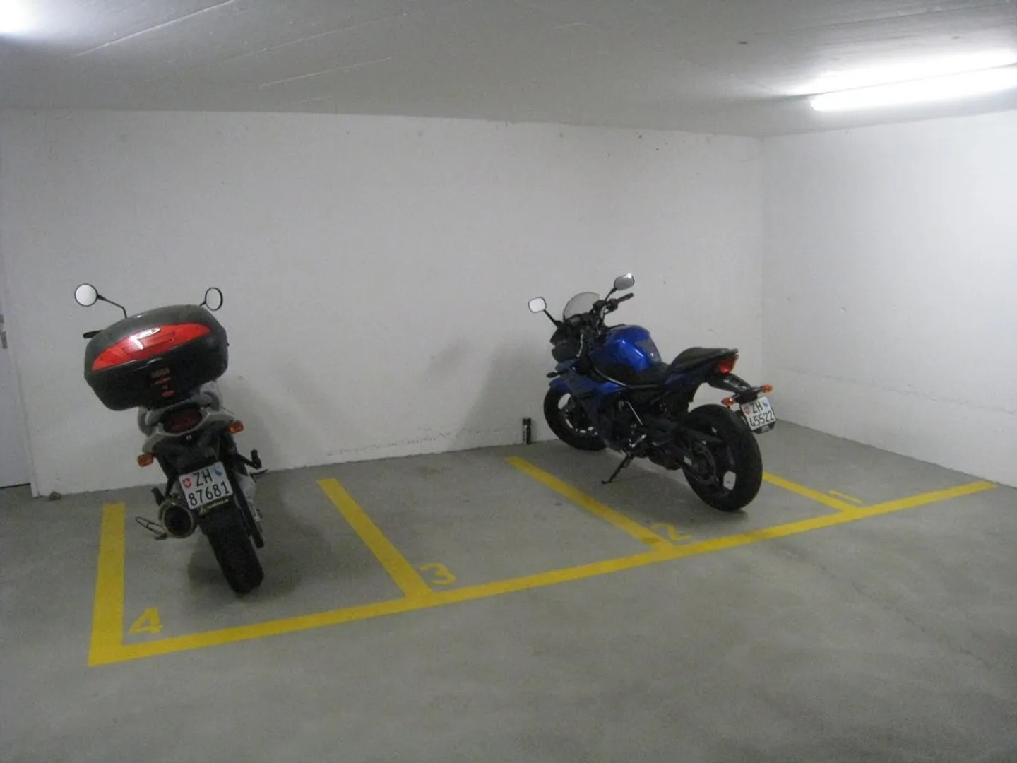 Motorcycle parking spaces for rent - Photo 2 of 2