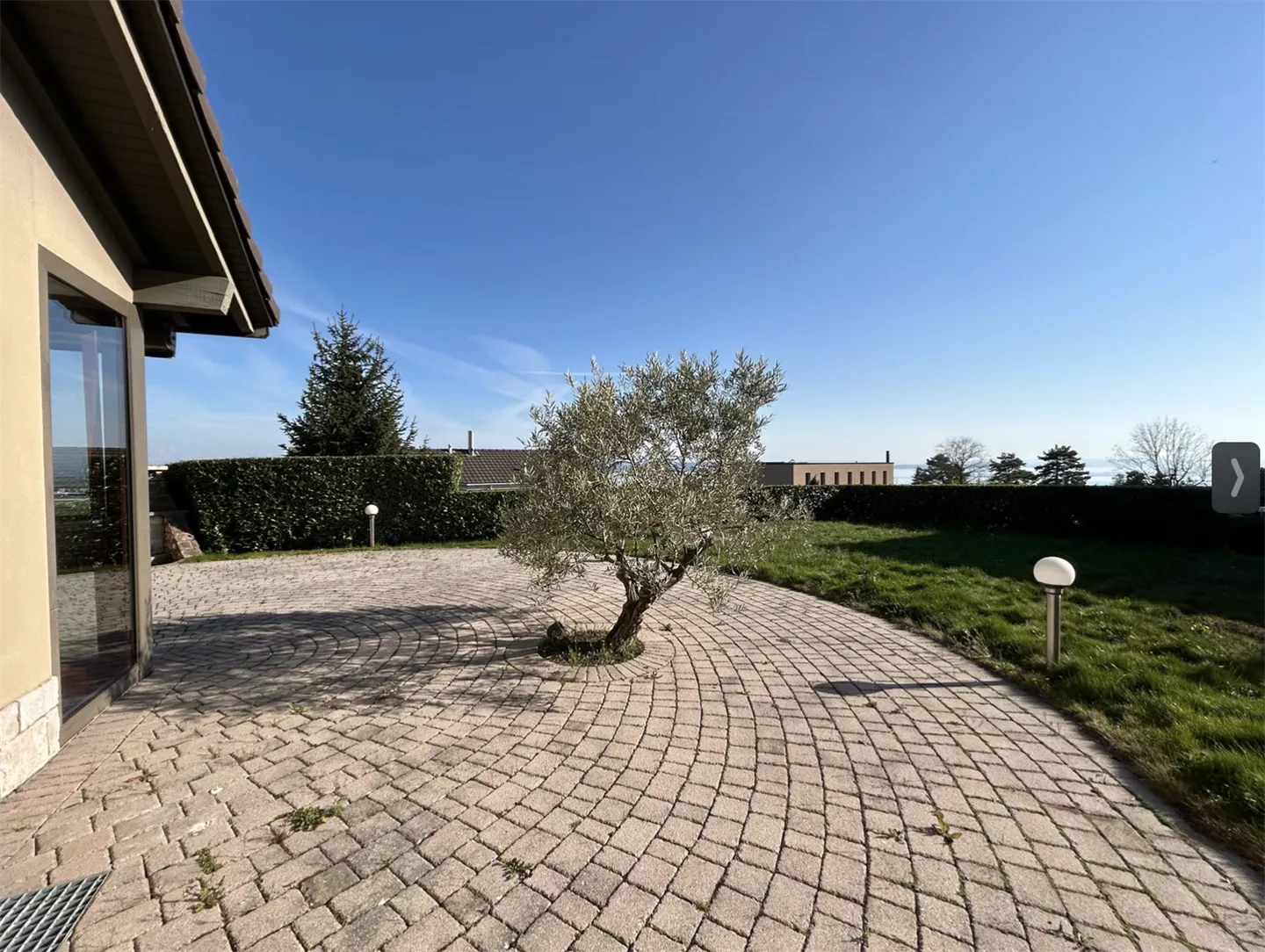 7,5-Zimmer-Haus - Foto 1 von 6