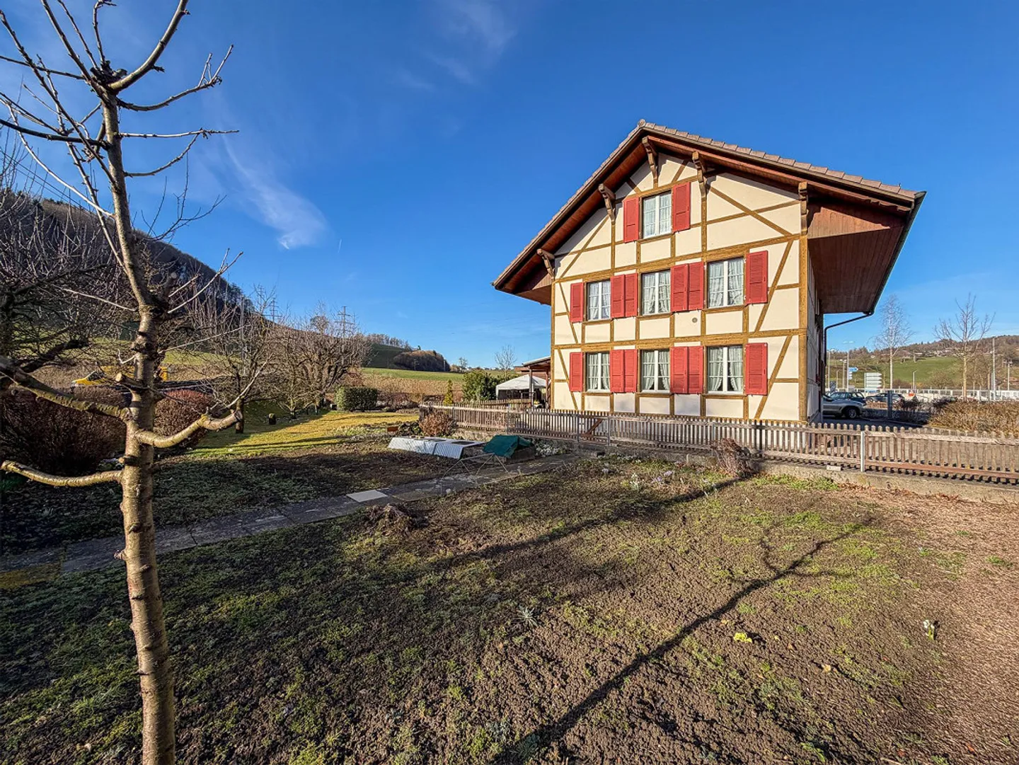 Two-family house on large property - Photo 7 of 30