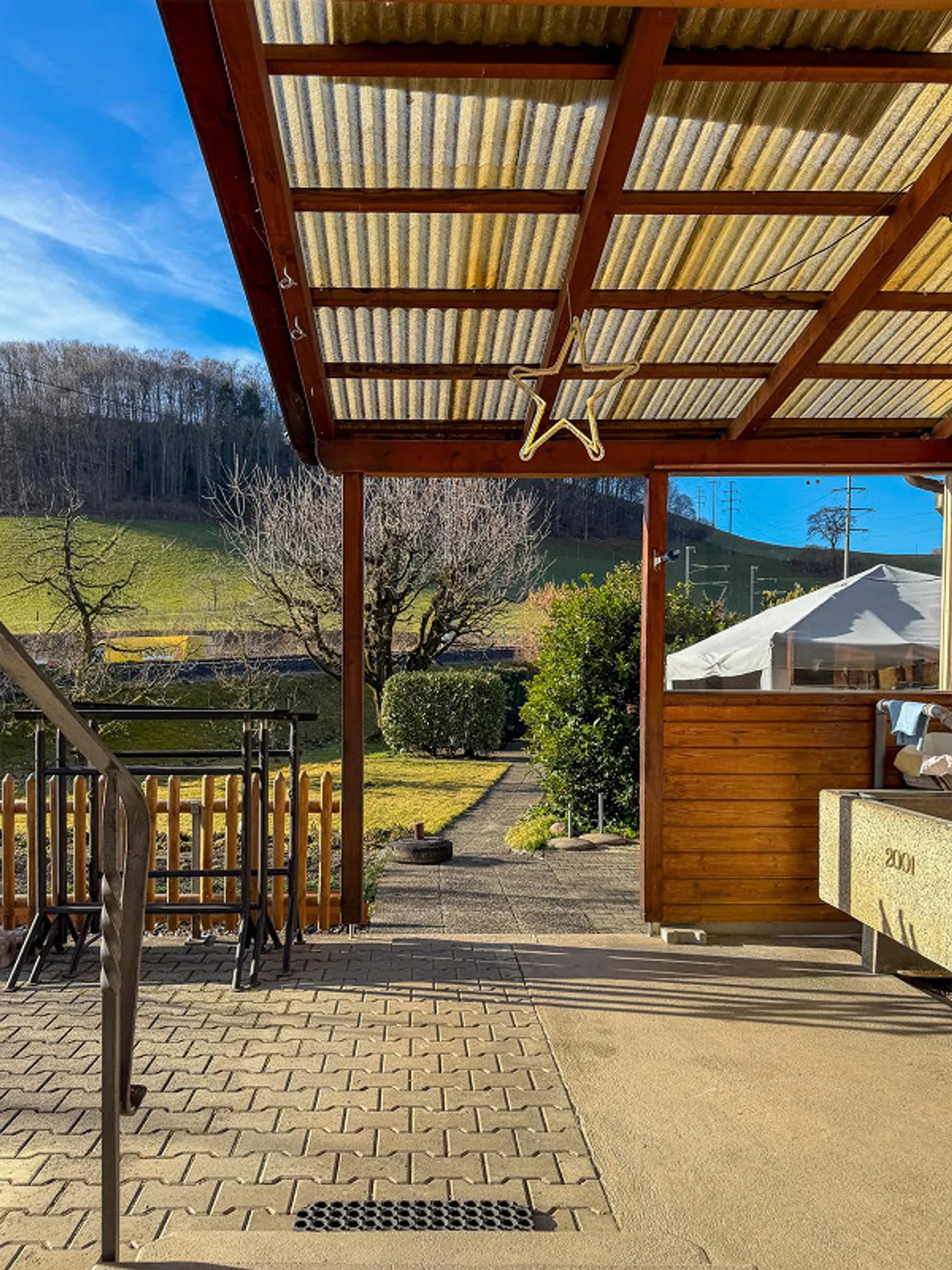 Two-family house on large property - Photo 8 of 30