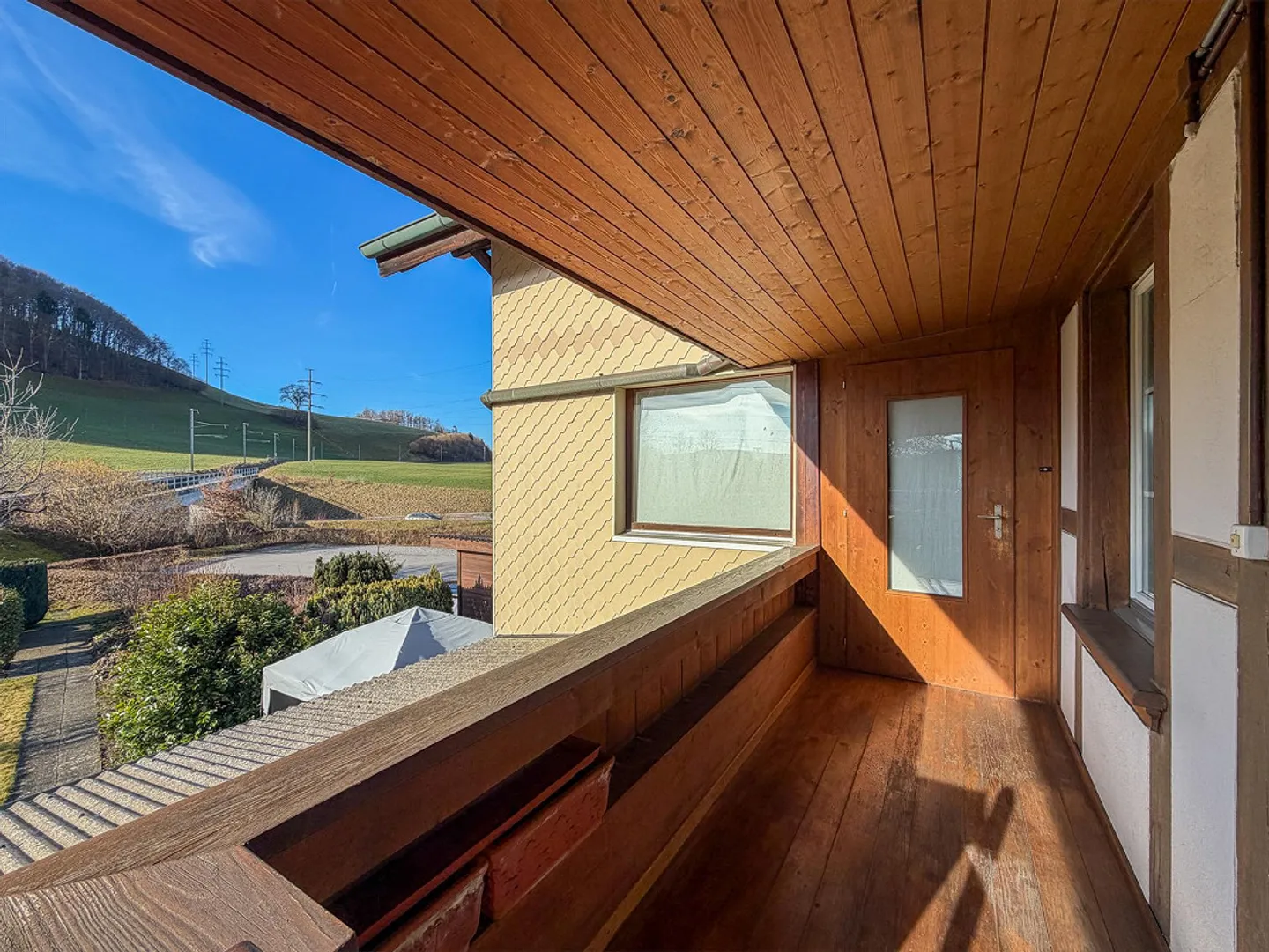 Two-family house on large property - Photo 10 of 30