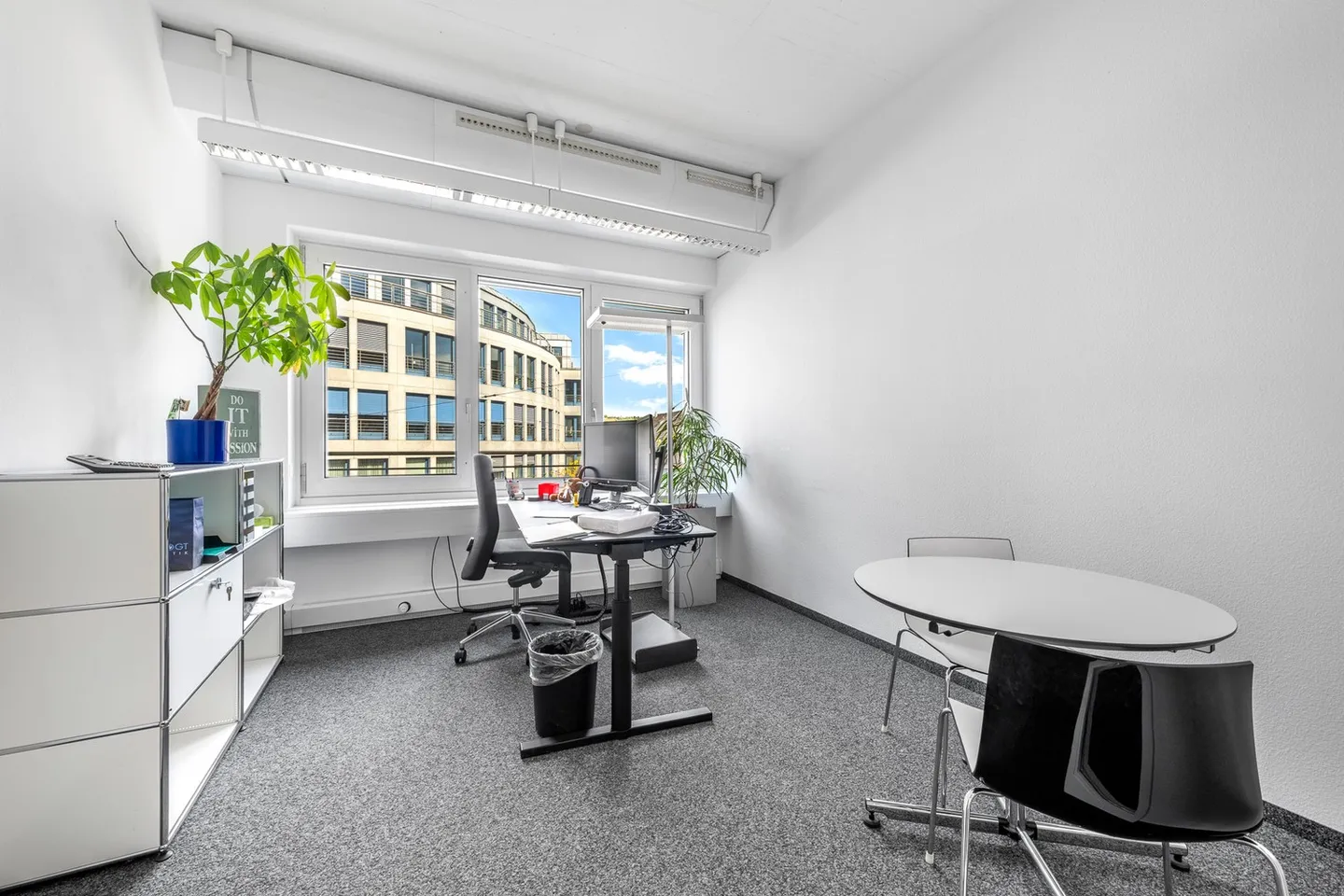 Spazio ufficio in affitto - Foto 1 di 9