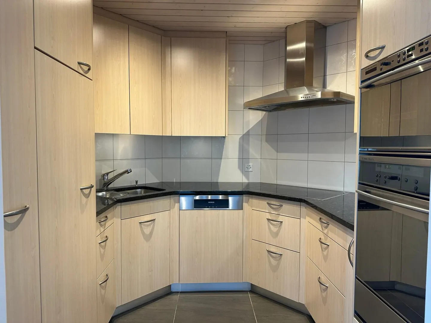 Appartement exclusif dans un emplacement calme - Photo 2 sur 14