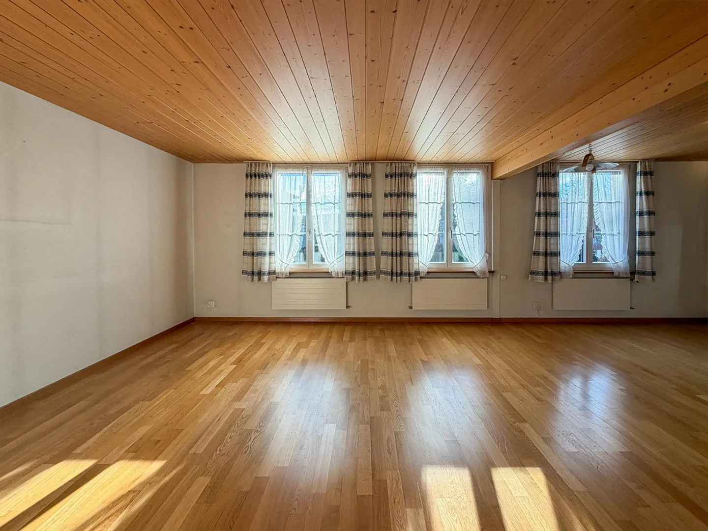 Two-family house on large property - Photo 21 of 30