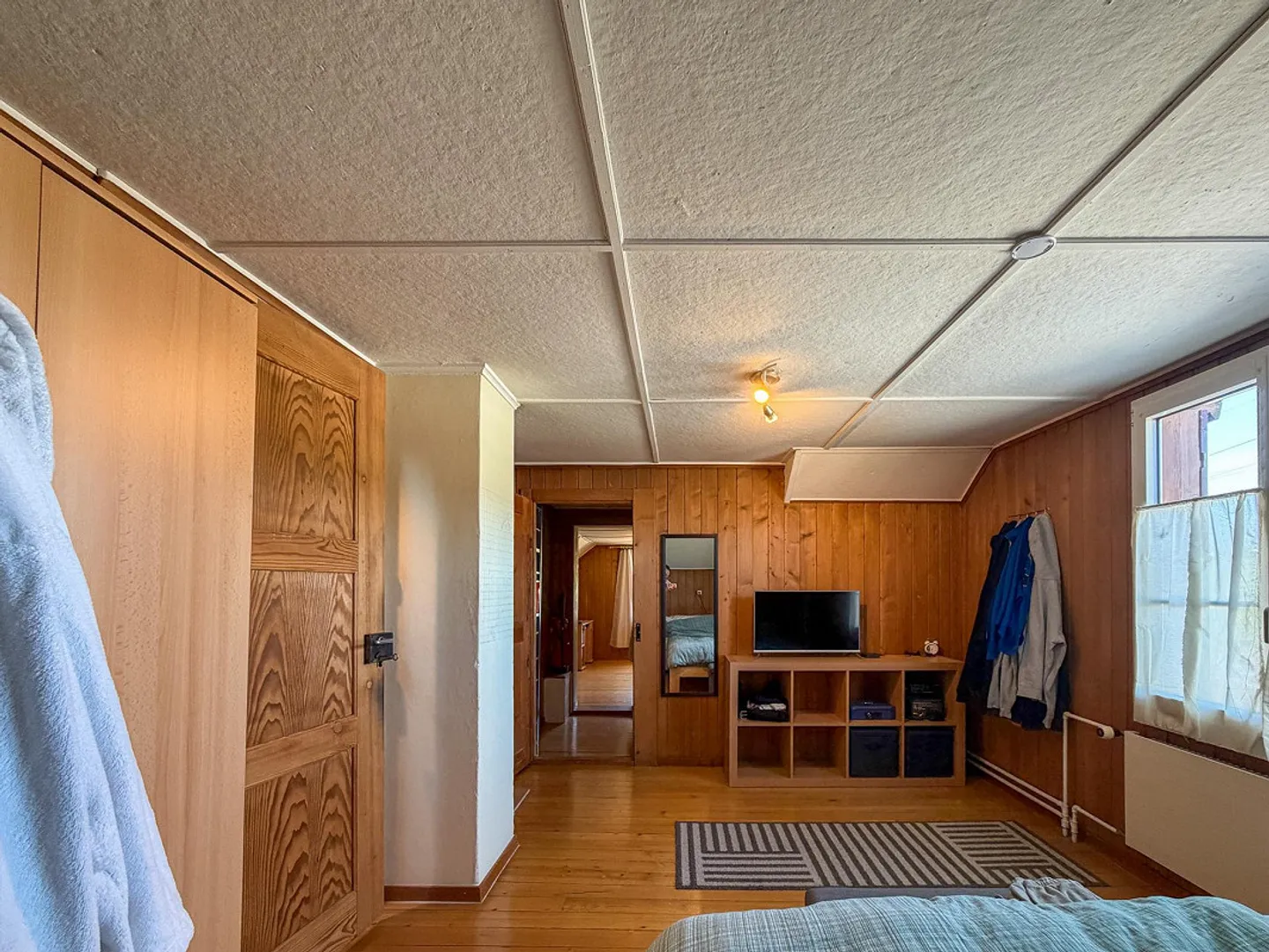 Two-family house on large property - Photo 23 of 30