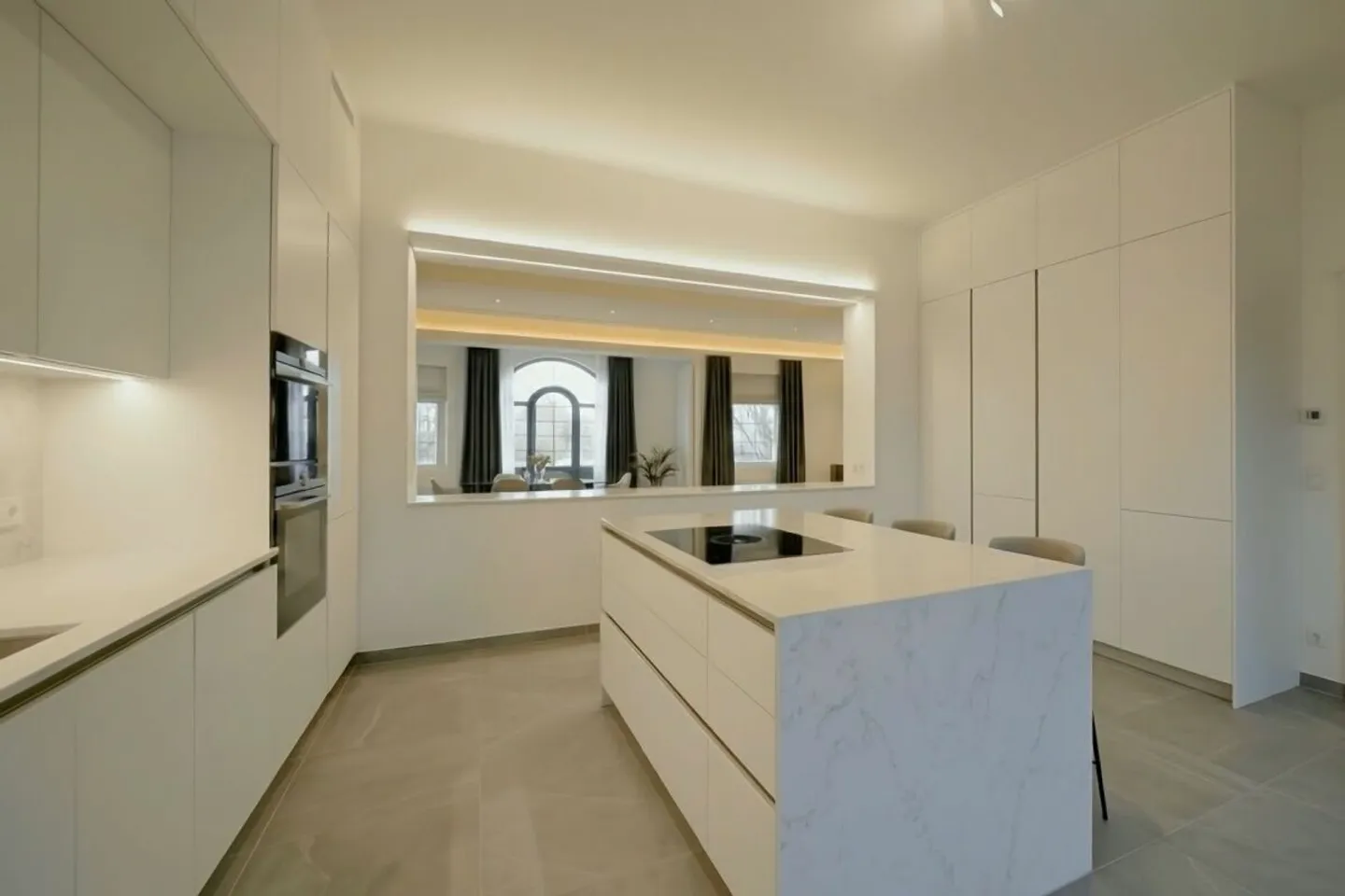 Come residenza privata, studio legale o clinica: villa in stile Liberty con grande parco e vista sul lago - Foto 12 di 20