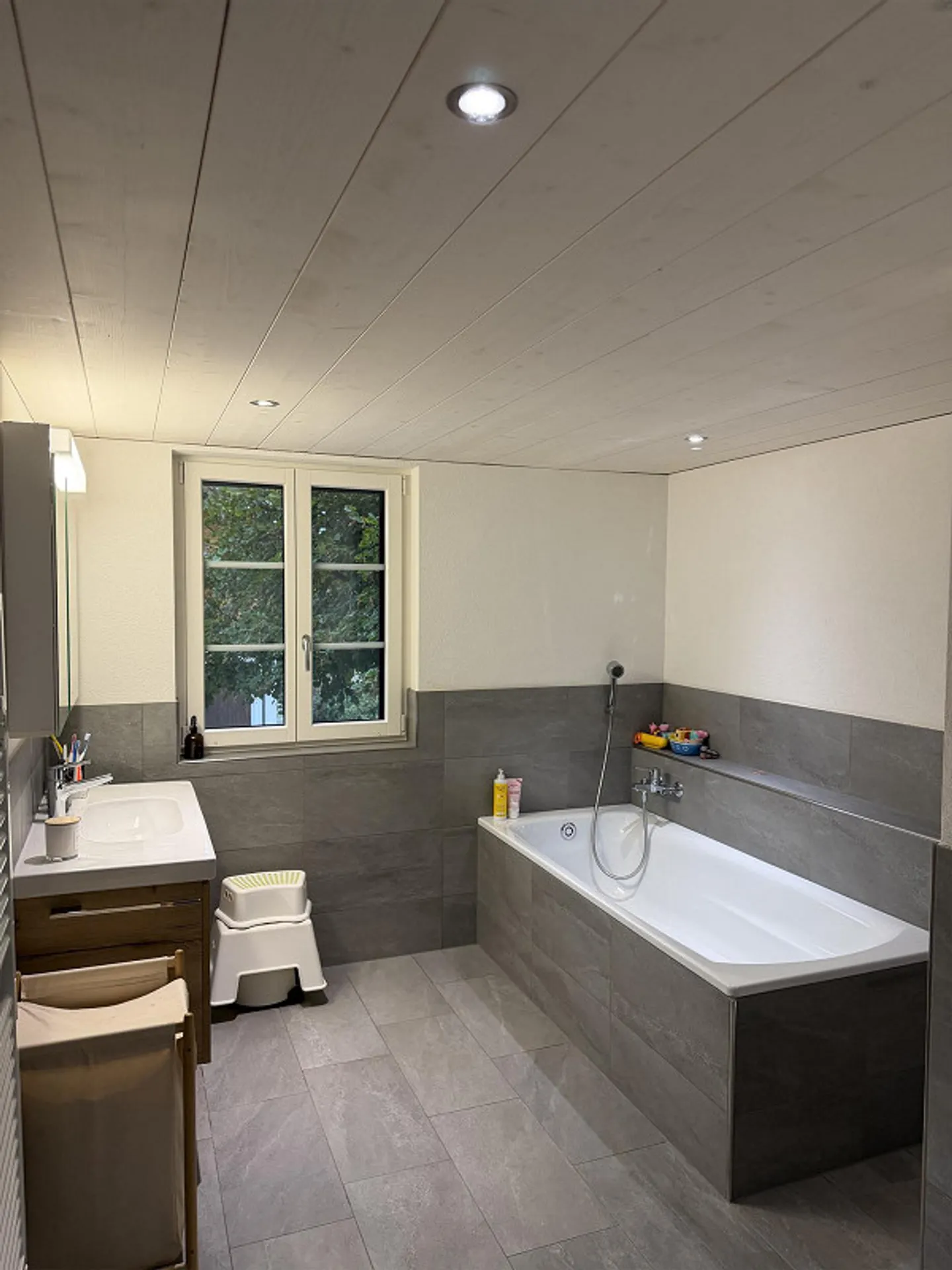 Charmante appartement de 3,5 pièces avec vue sur le Rigi et grand jardin à Ober - Photo 6 sur 20