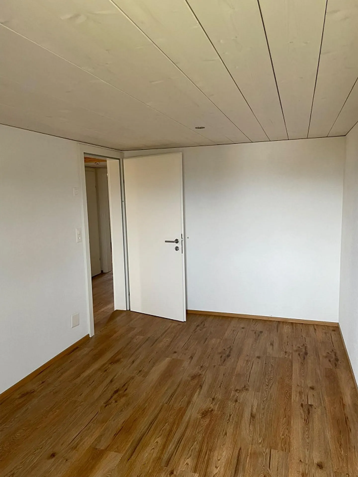 Charmante appartement de 3,5 pièces avec vue sur le Rigi et grand jardin à Ober - Photo 15 sur 20