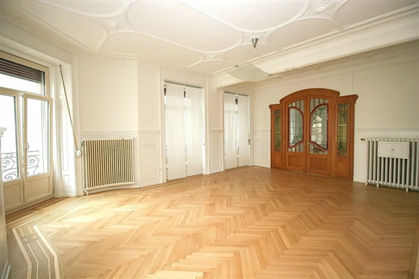 «Außergewöhnliche Räumlichkeiten von 220 m2 in einem Gebäude mit Charakter» - Foto 2 von 14