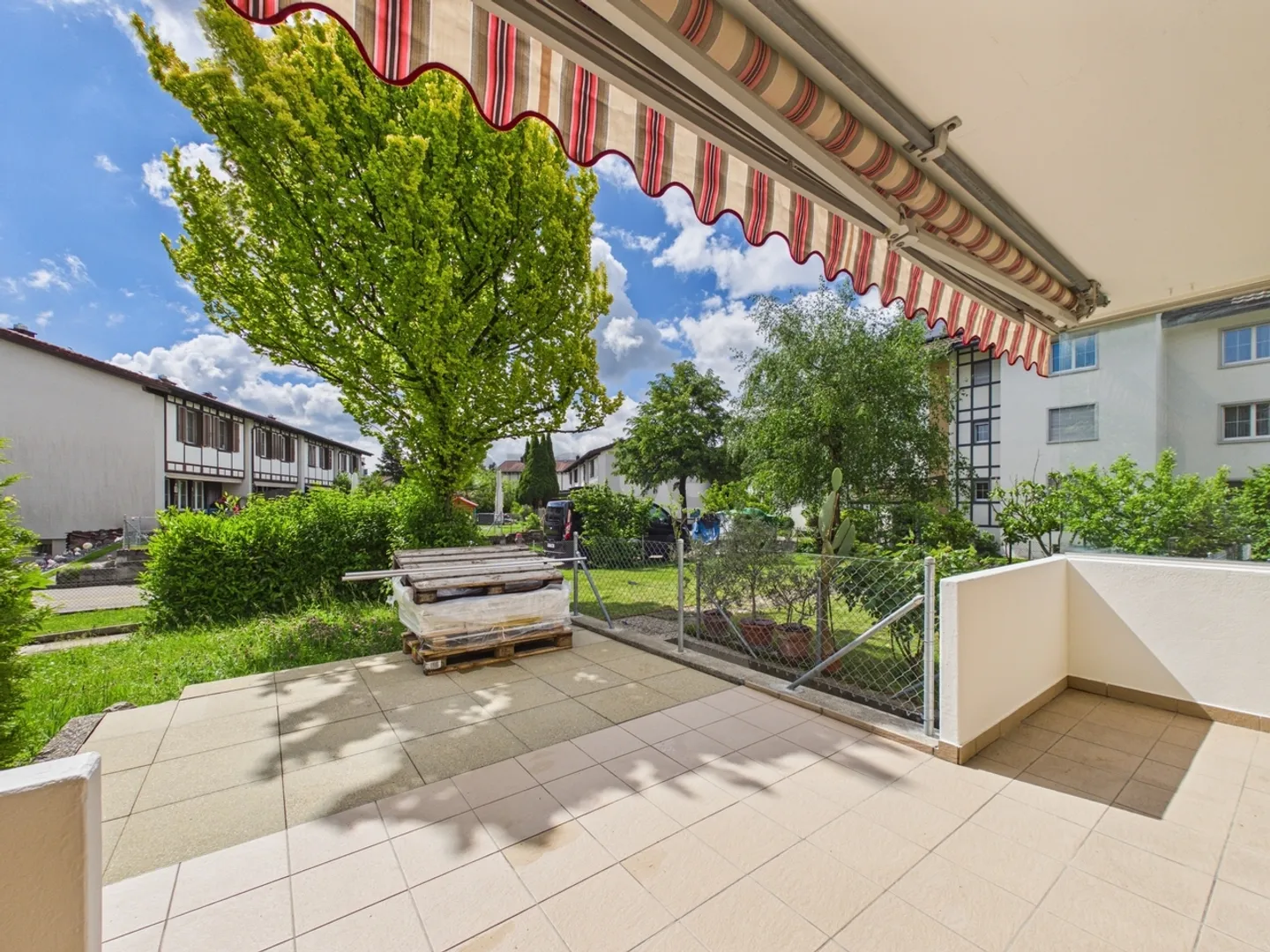 Newly renovated and central 3.5-room garden apartment in Uster - Photo 8 of 9