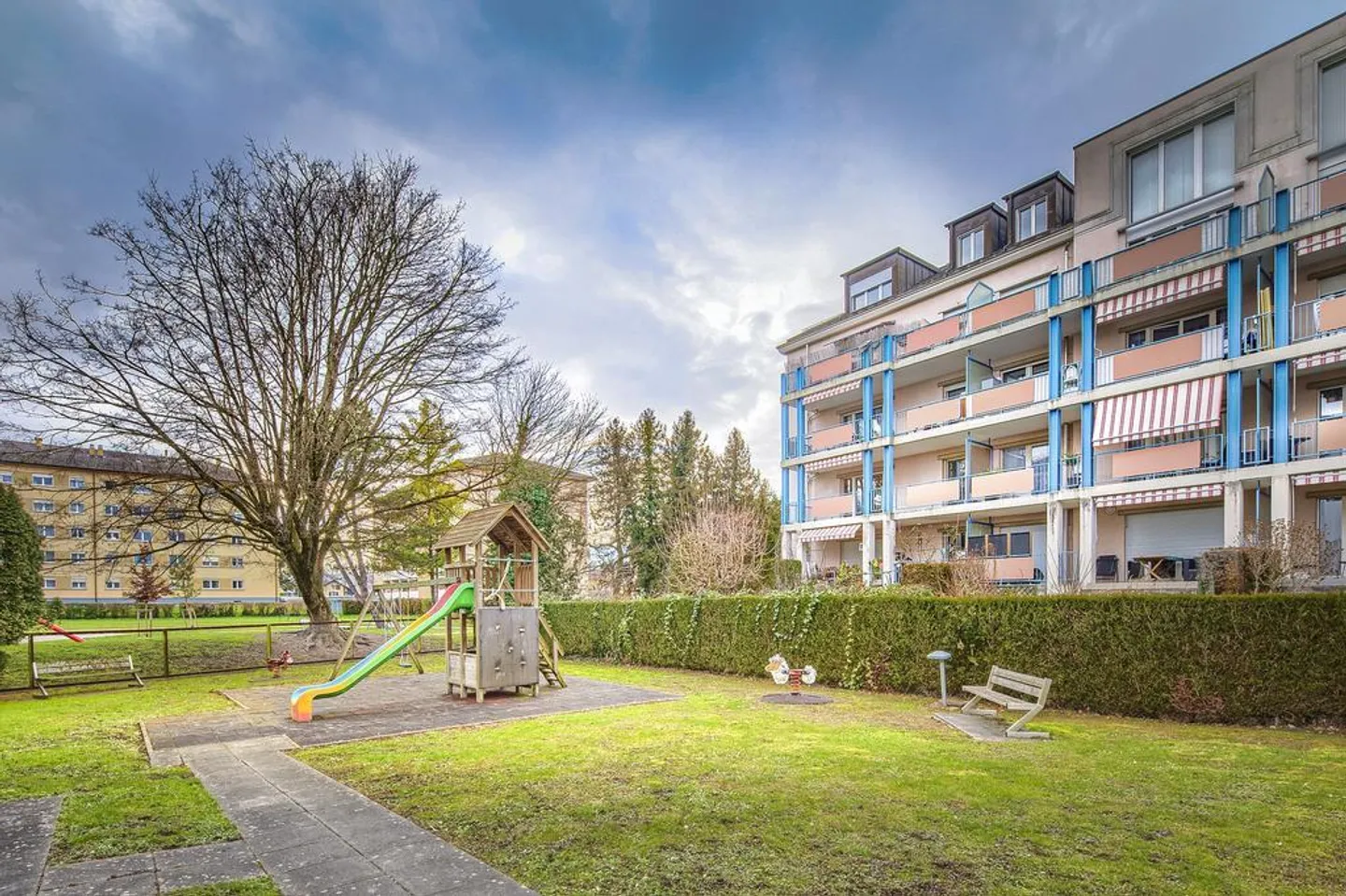Appartement spacieux avec terrasse - Photo 1 sur 1
