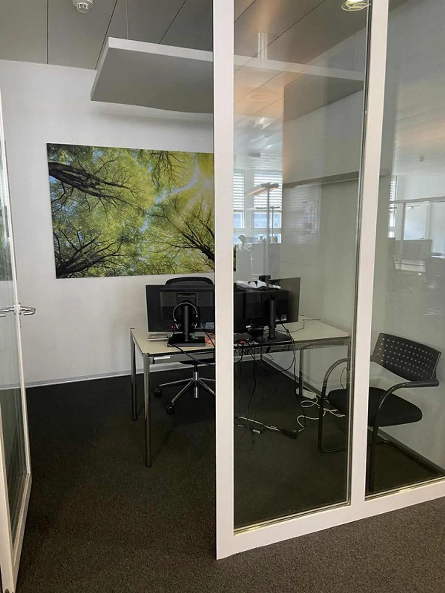 Espace de bureau agrandi à Liebefeld - 900m2 à louer - Photo 6 sur 9