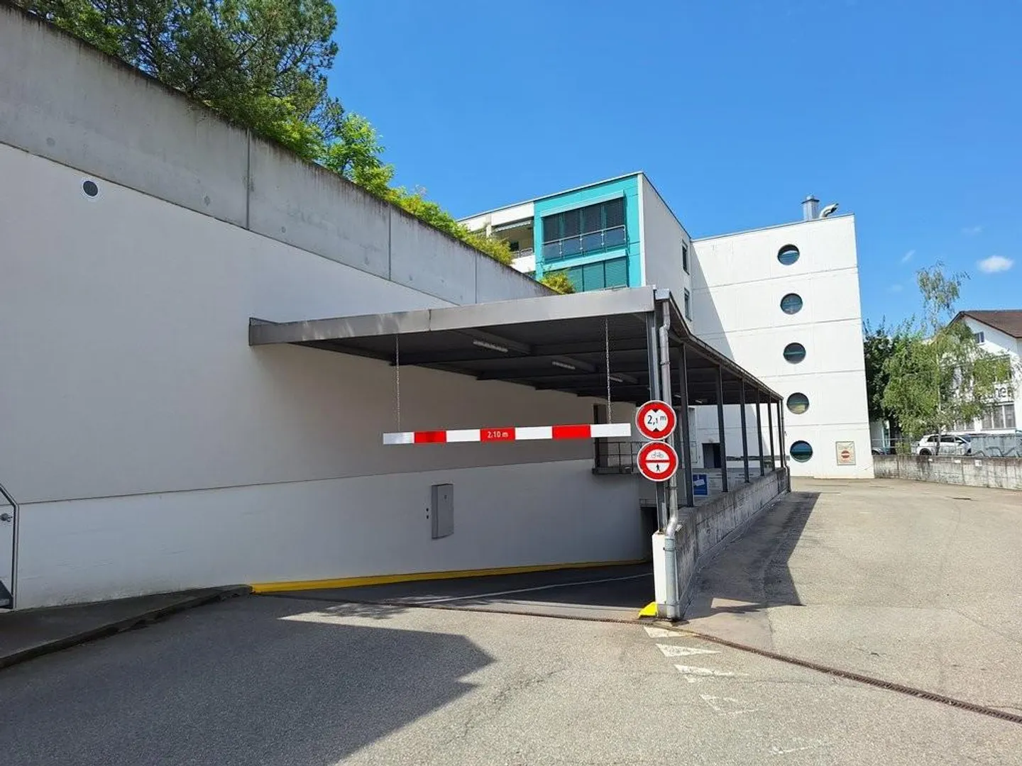Posto auto in affitto - Foto 2 di 5