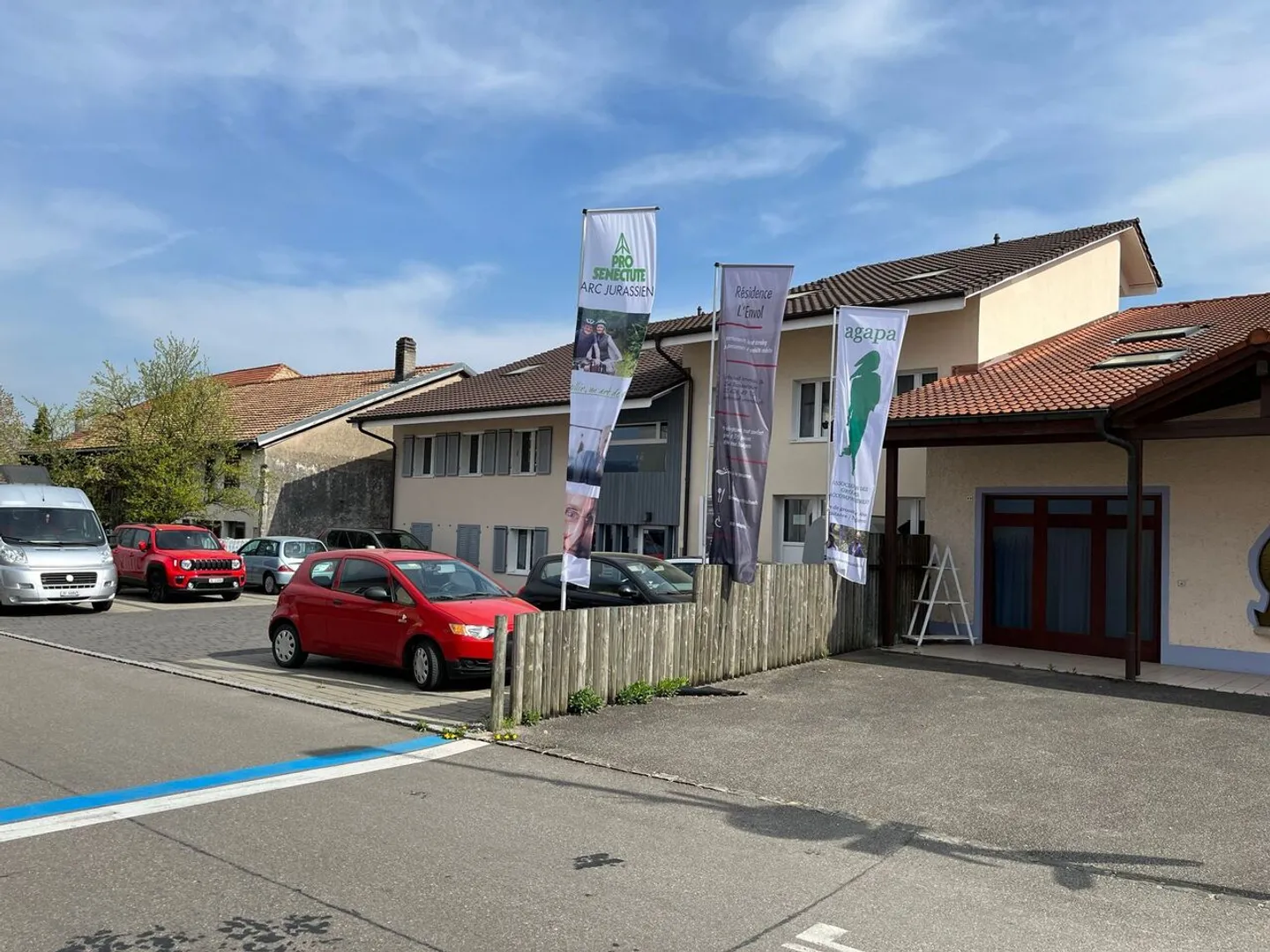 Very beautiful 3.5-room penthouse for rent in Bassecourt - Photo 1 of 9