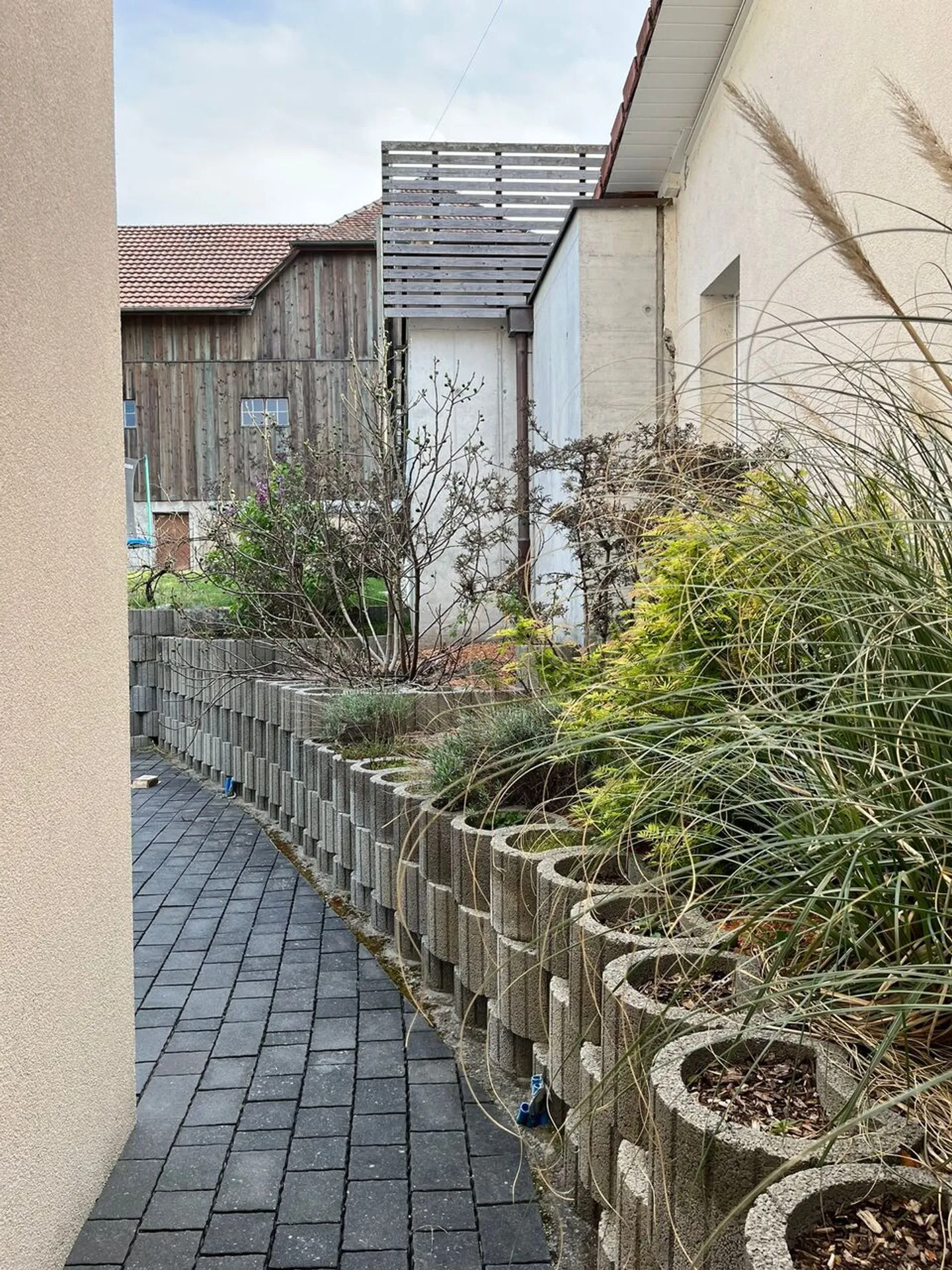 Very beautiful 3.5-room penthouse for rent in Bassecourt - Photo 4 of 9