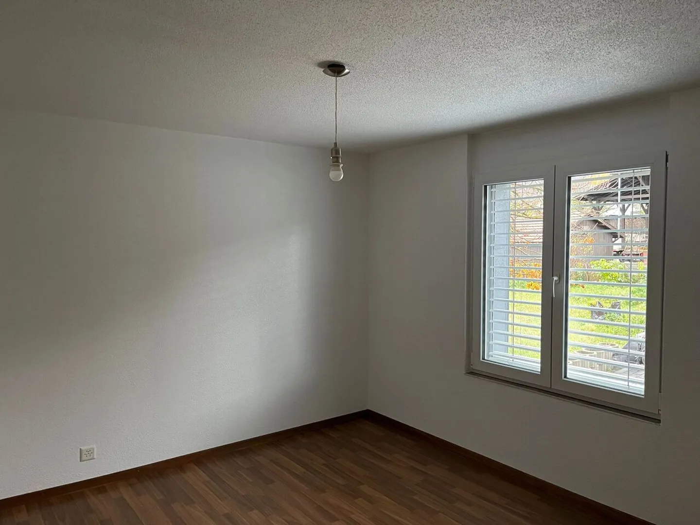 Very beautiful 3.5-room penthouse for rent in Bassecourt - Photo 7 of 9