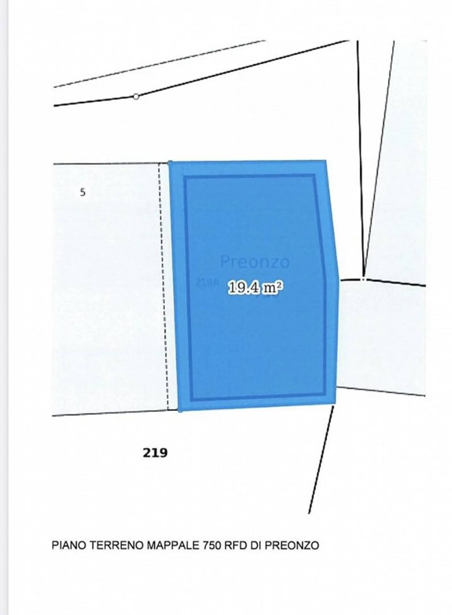 Casa bifamiliare nel centro del villaggio con appartamenti di 2 e 4 stanze con annessi - Foto 35 di 36