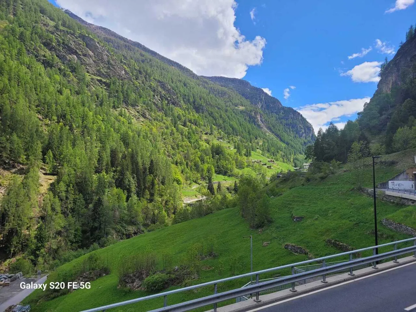 Chalet Charmant avec Jardin - Photo 4 sur 12