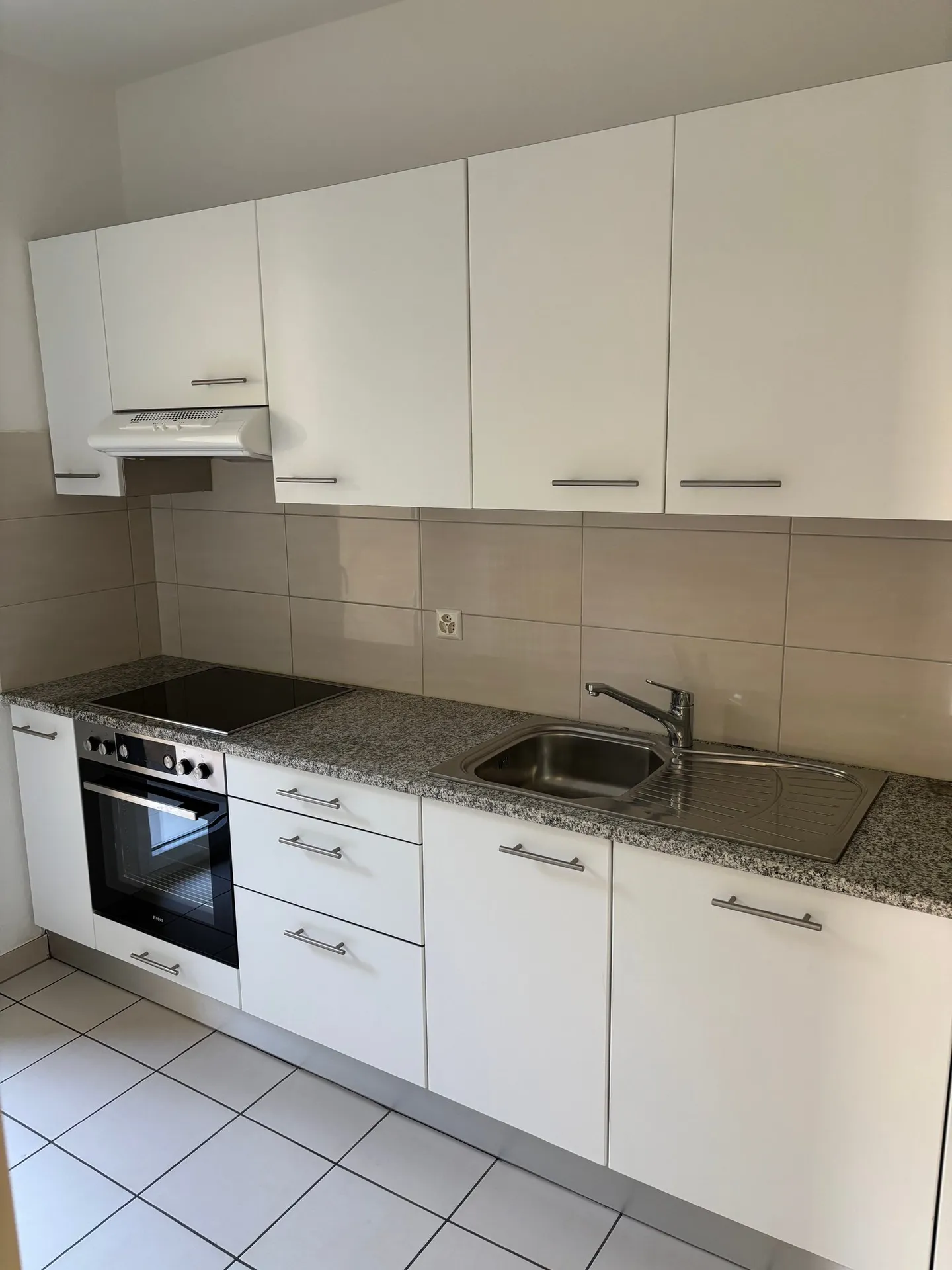 We rent a beautiful 3.5-room apartment in Bellinzona - Photo 6 of 8
