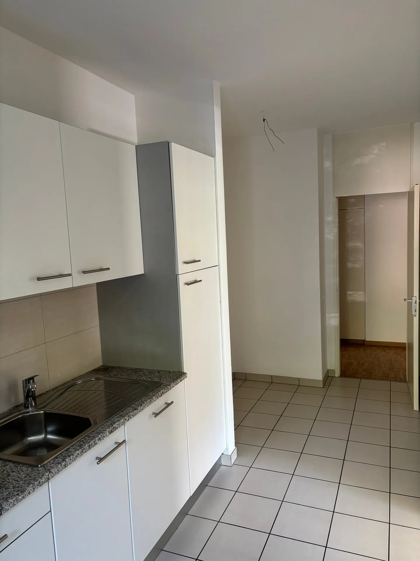 We rent a beautiful 3.5-room apartment in Bellinzona - Photo 7 of 8