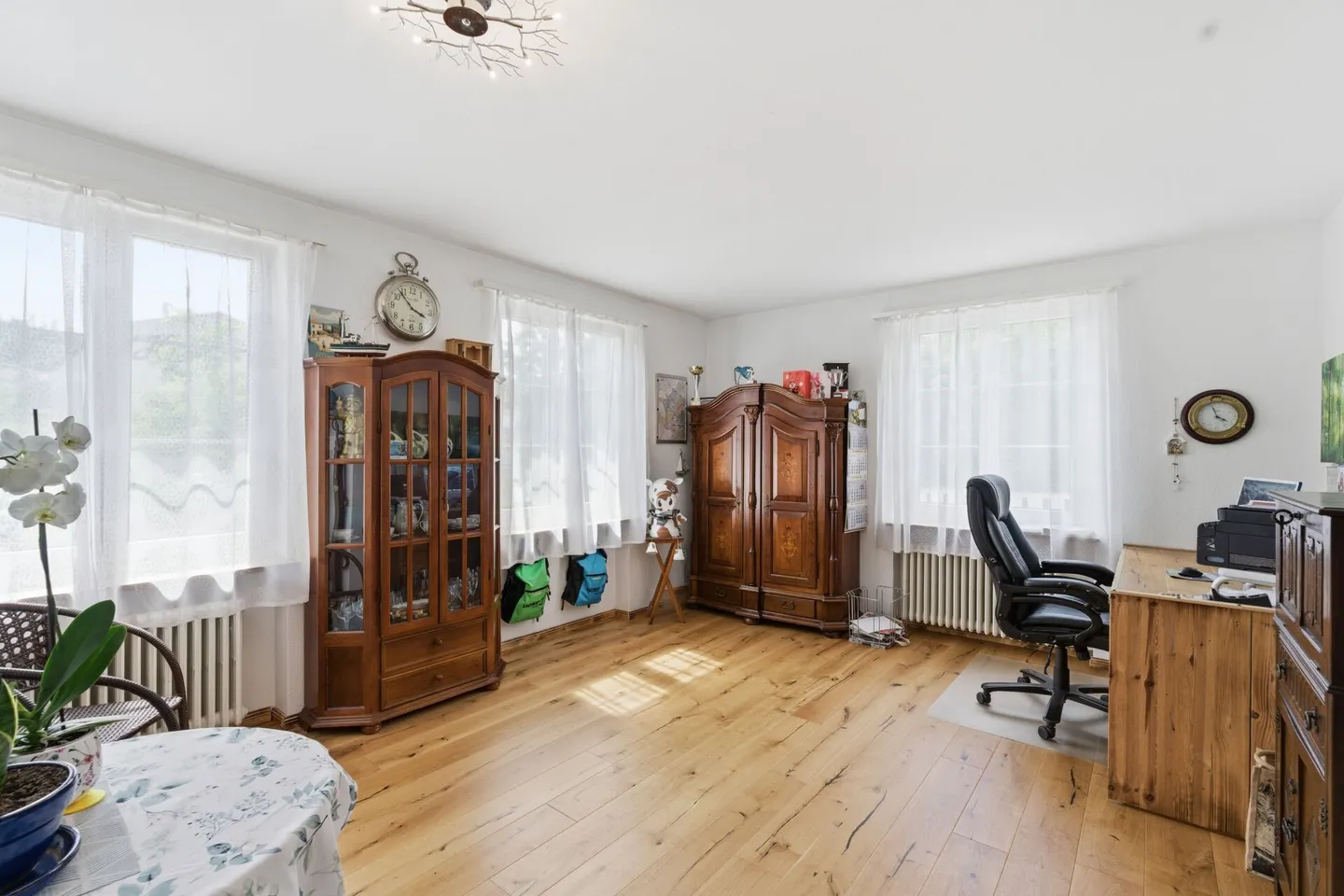 Attractive Yield Property: MFH with 4 Apartments and Various Parking Spaces - Fully Rented - Photo 3 of 13