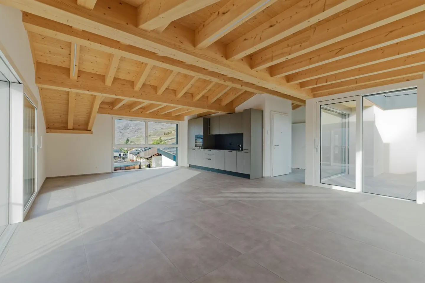 Dachgeschoss - Foto 2 von 11