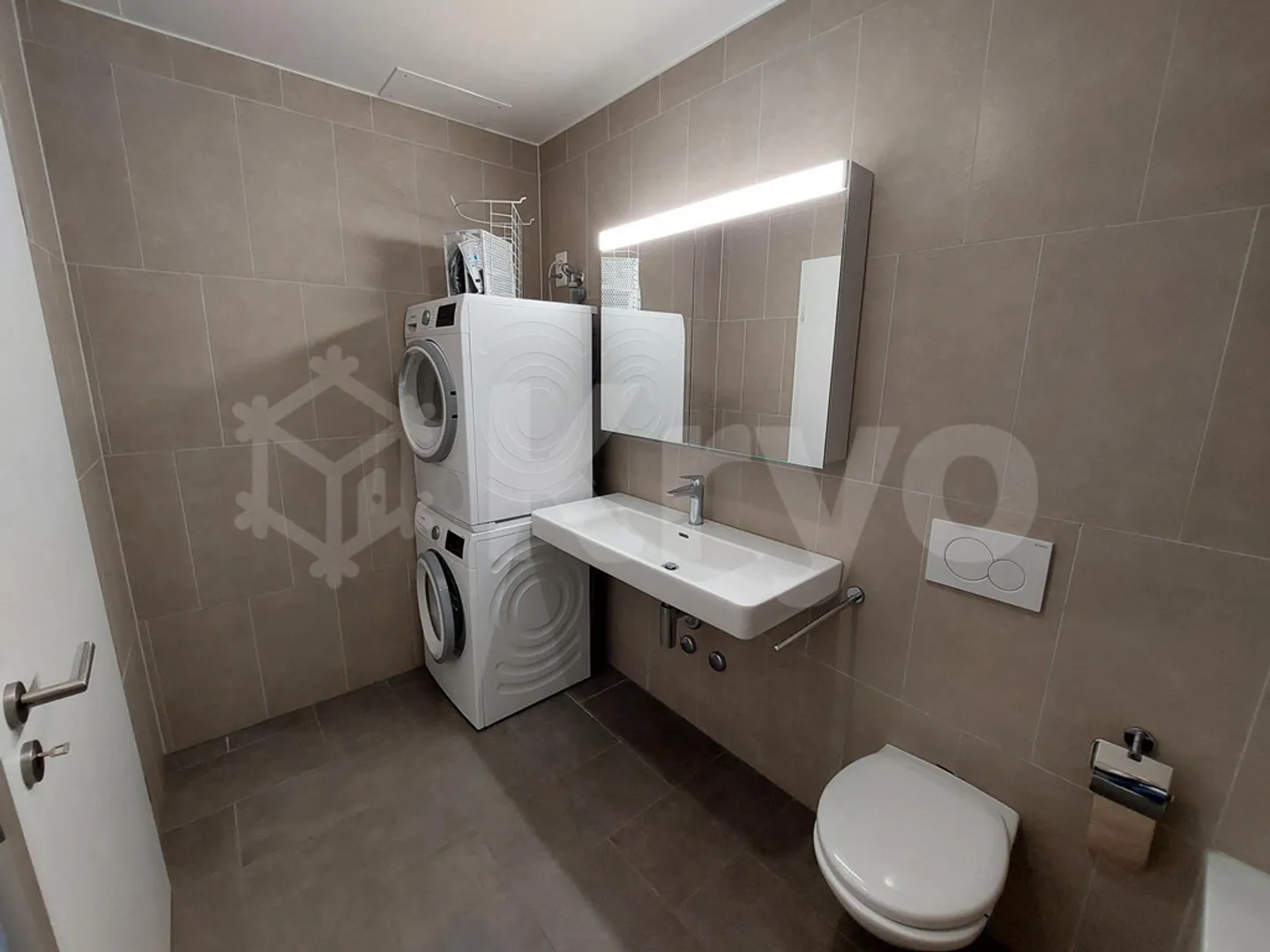 APPARTAMENTO MODERNO DI 3.5 LOCALI AL 3° PIANO IN CENTRO CITTÀ - Foto 8 di 8