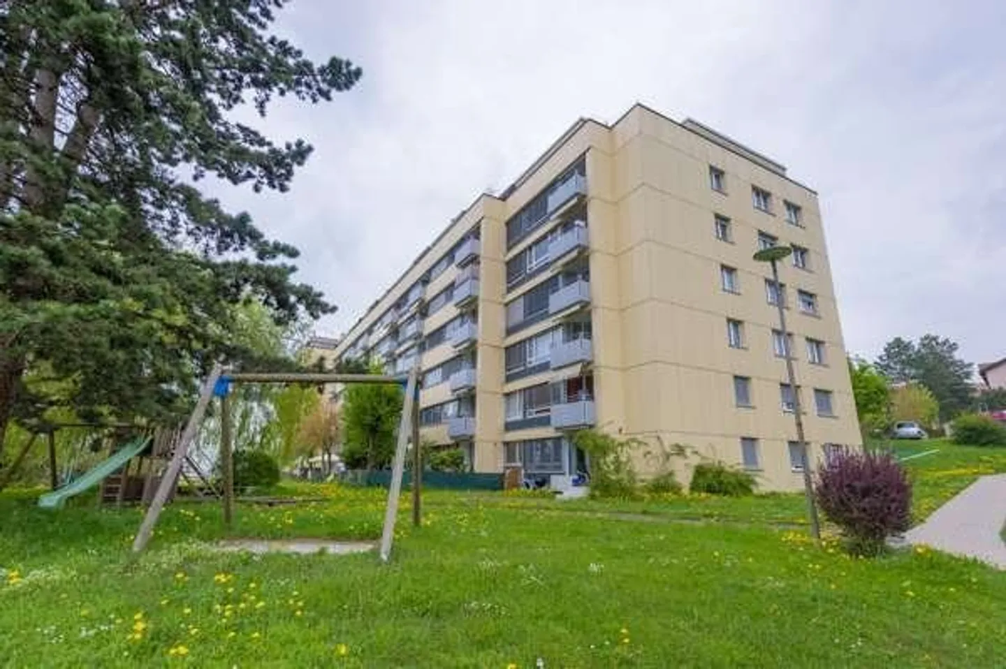 Beautiful apartment for rent in the heights of Fribourg! - Photo 1 of 7