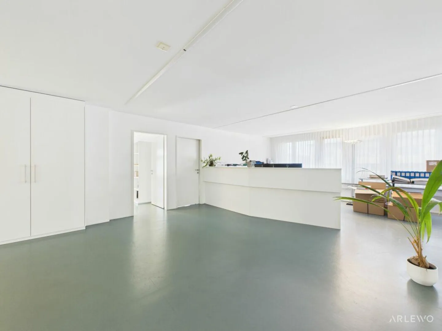 Espace commercial lumineux et développé - Photo 3 sur 10