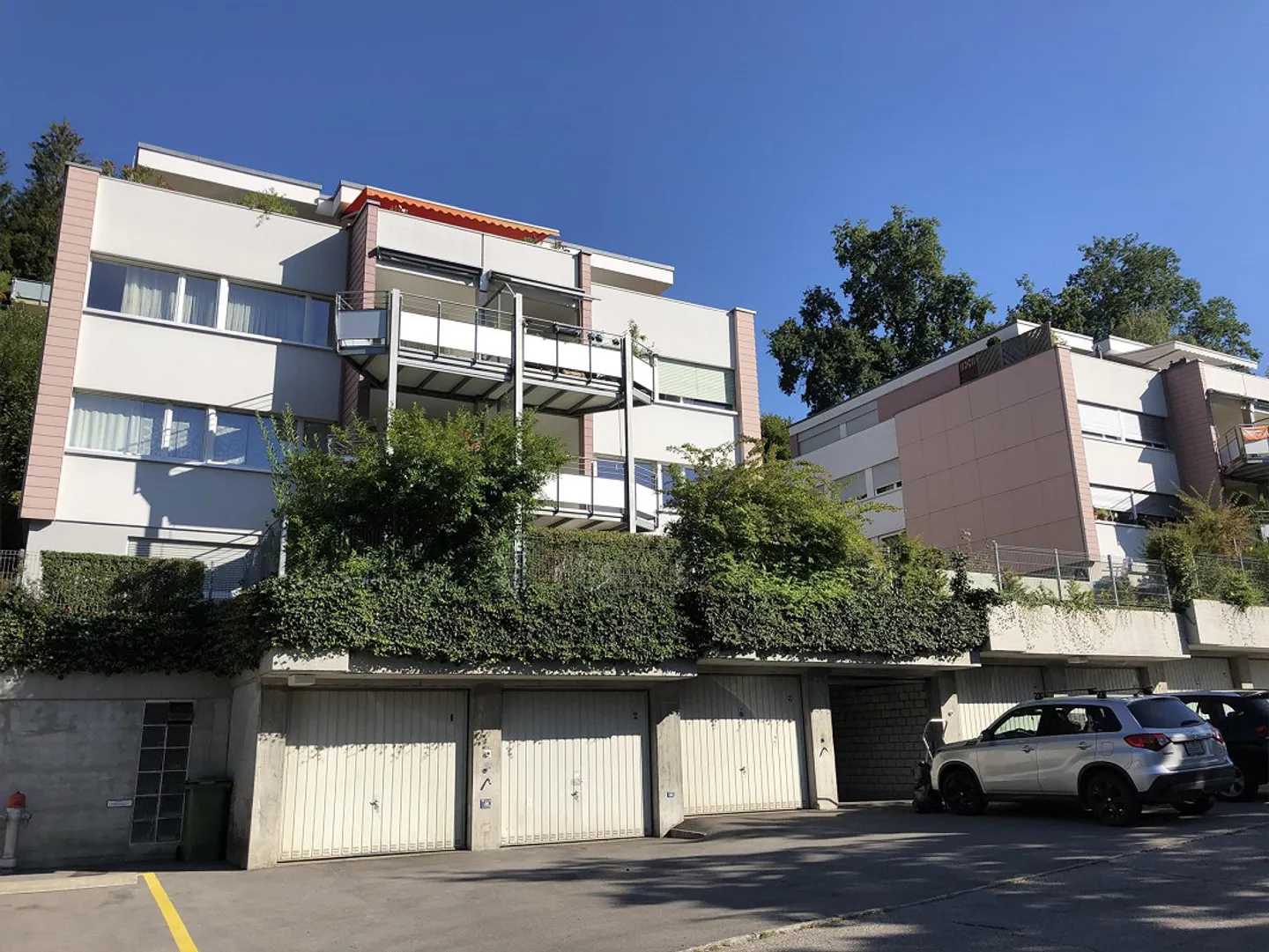 Appartamento attico temporaneo di 6 stanze con piscina comune - Foto 14 di 15