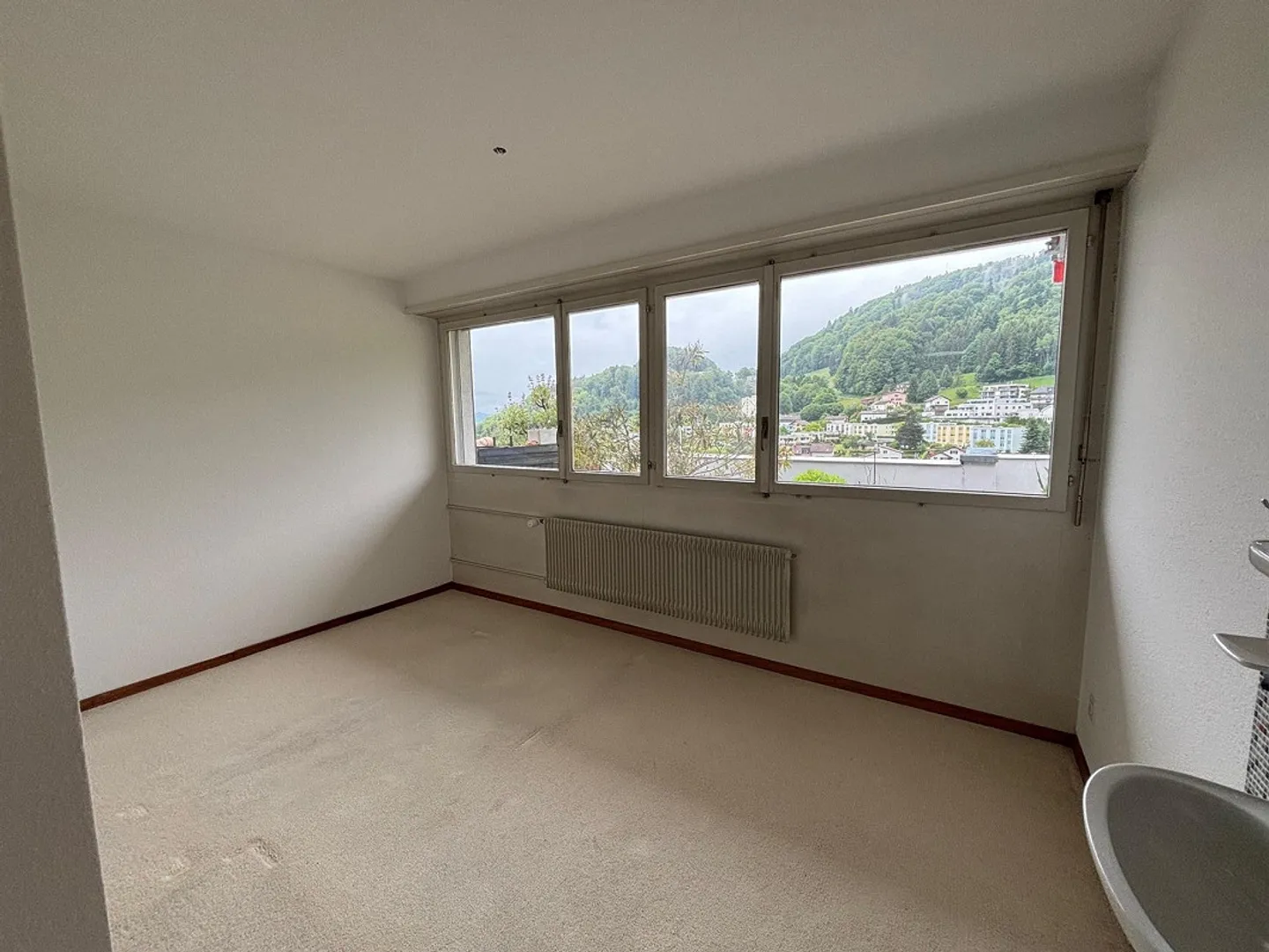 Appartamento attico temporaneo di 6 stanze con piscina comune - Foto 11 di 15