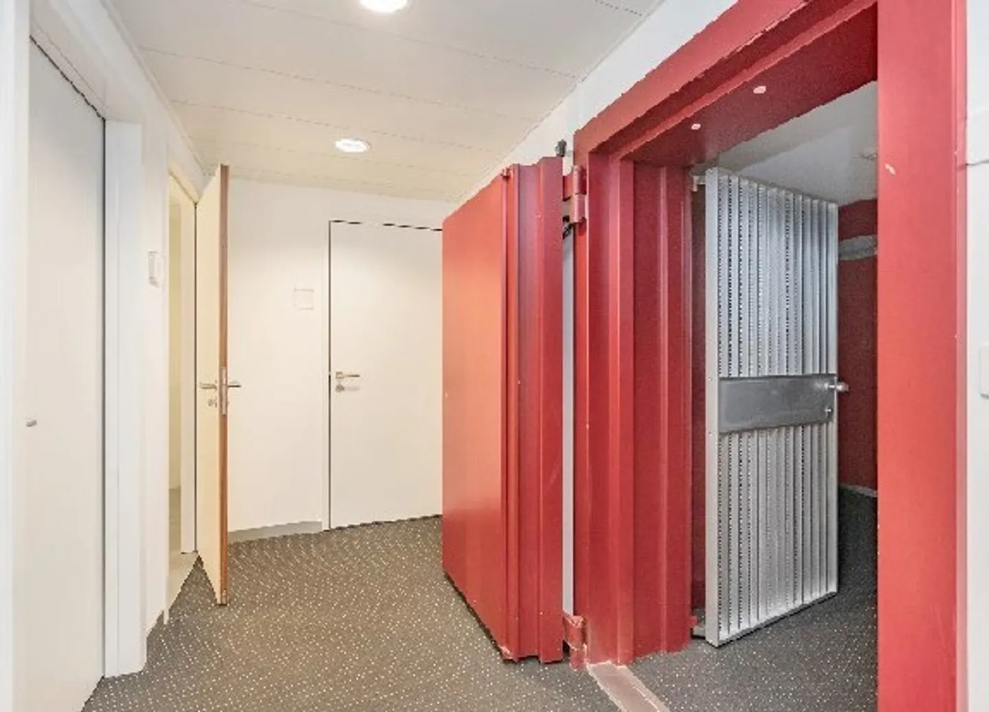 Commerce - Photo 5 of 11
