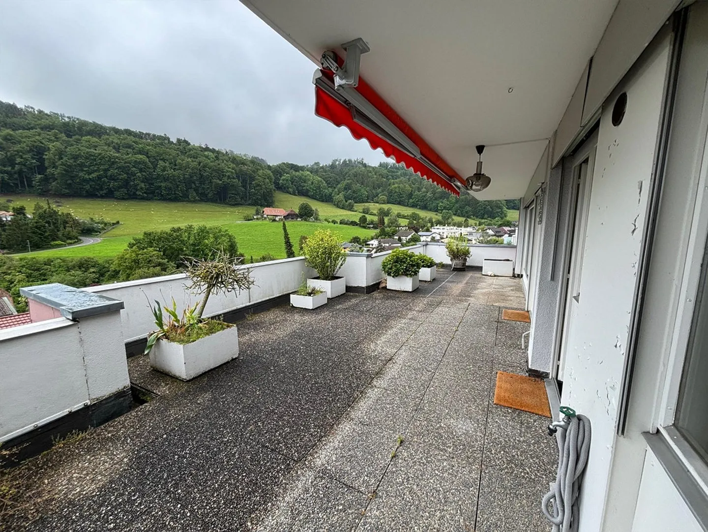Appartamento attico temporaneo di 6 stanze con piscina comune - Foto 12 di 15