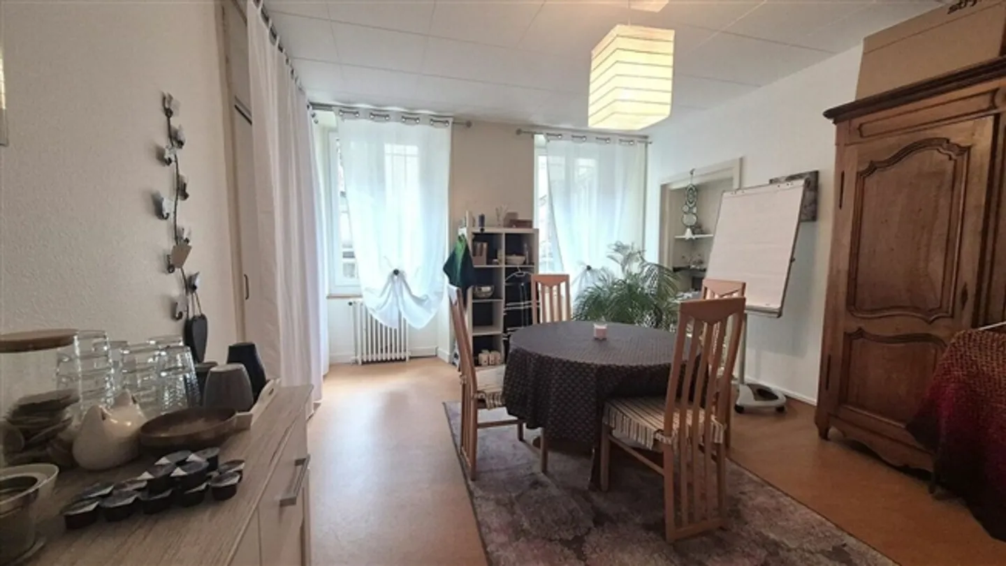 «Gewerbegebiet in idealer Lage in Le Locle» - Foto 3 von 6