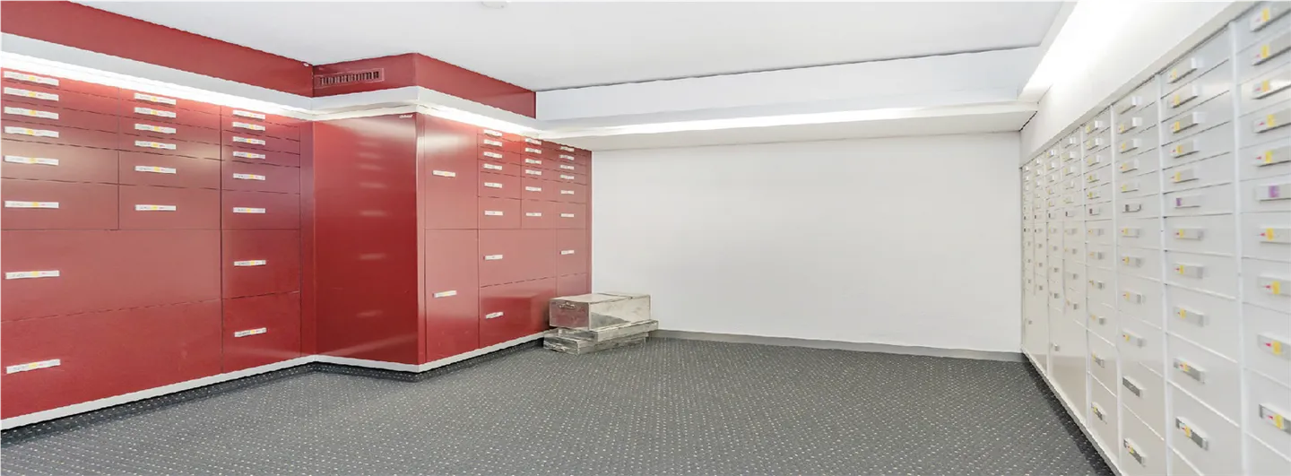 Commerce - Photo 7 of 11