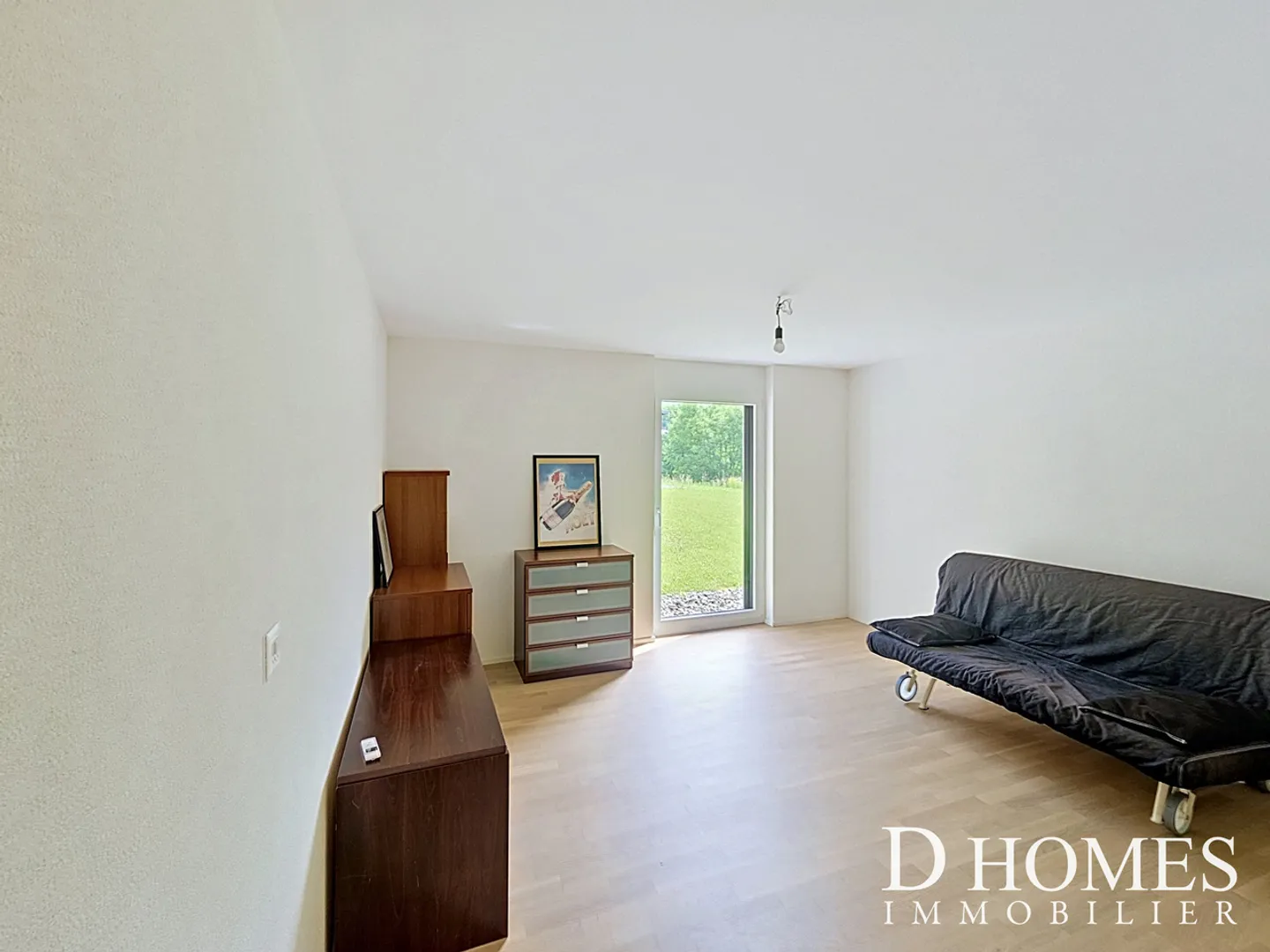 Stunning 4.5-room apartment--terrace and lake view - Photo 8 of 9