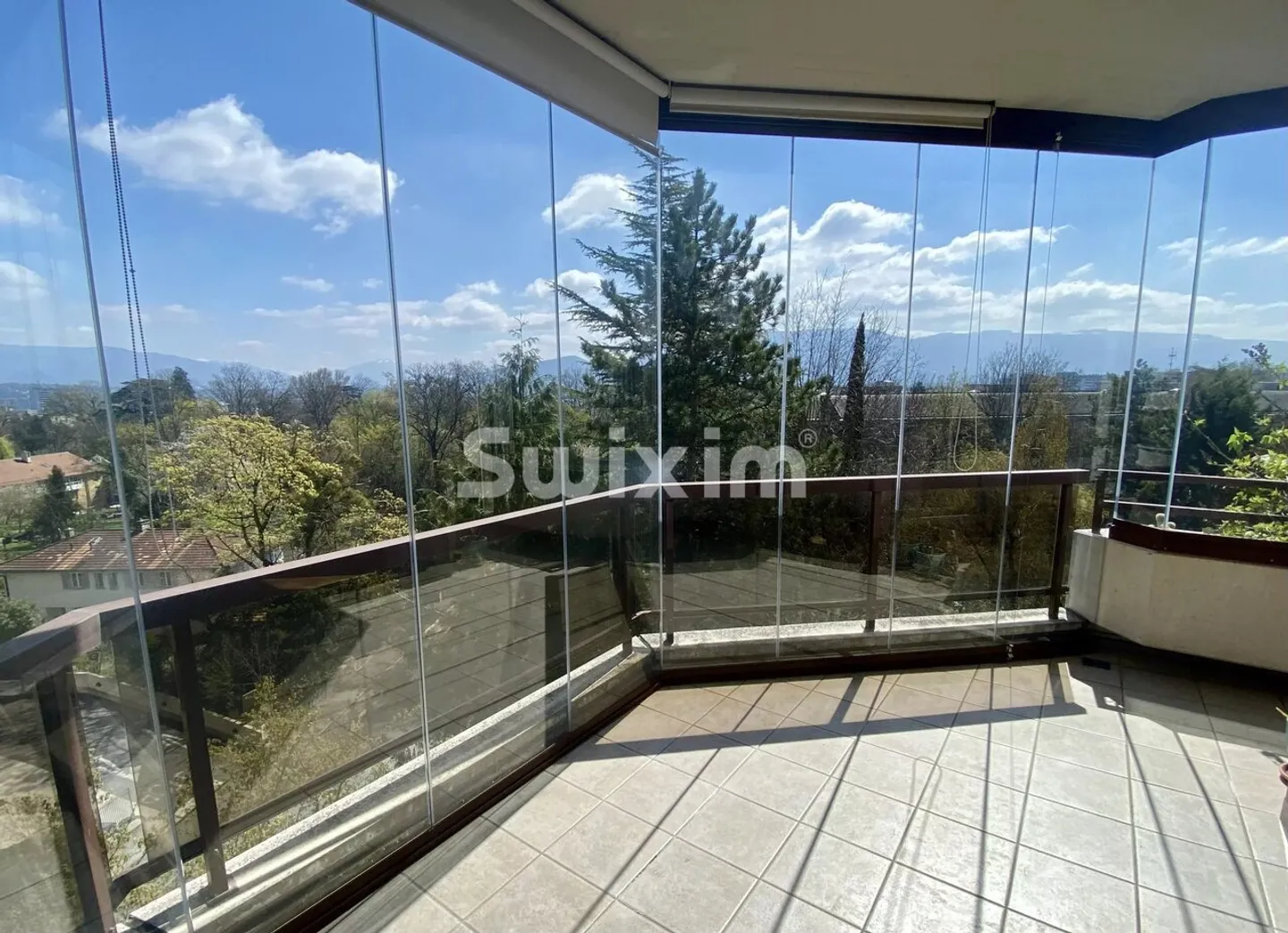 Appartamento spazioso con vista sul Monte Bianco - Foto 1 di 12