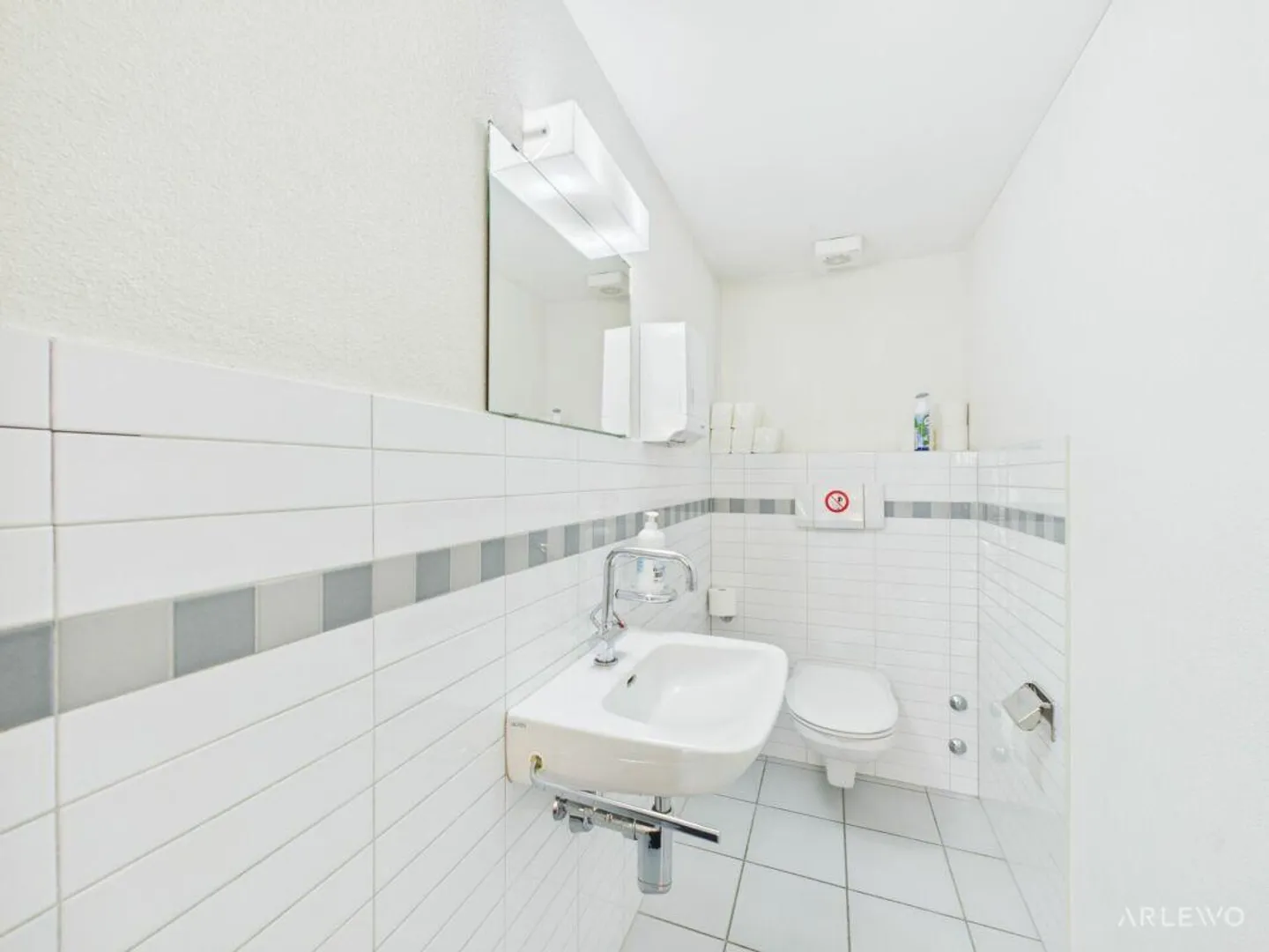 Espace commercial lumineux et développé - Photo 10 sur 10