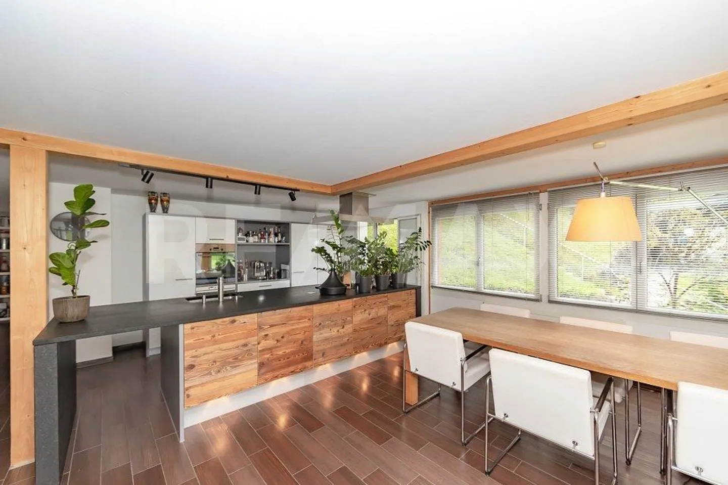 Charming chalet with 3 residential units - Photo 10 of 13