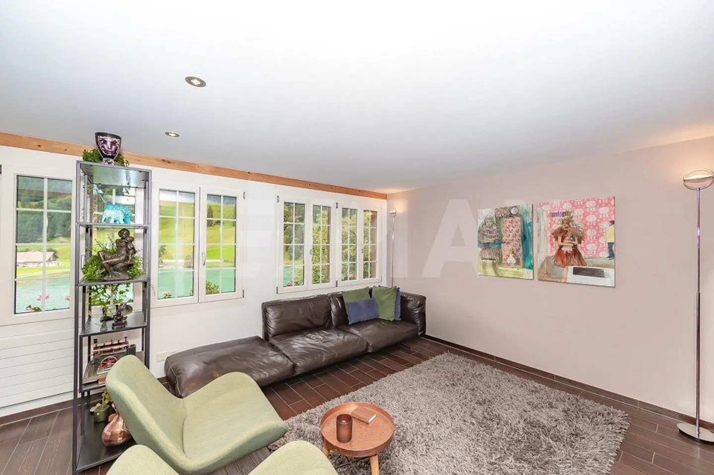 Charming chalet with 3 residential units - Photo 8 of 13