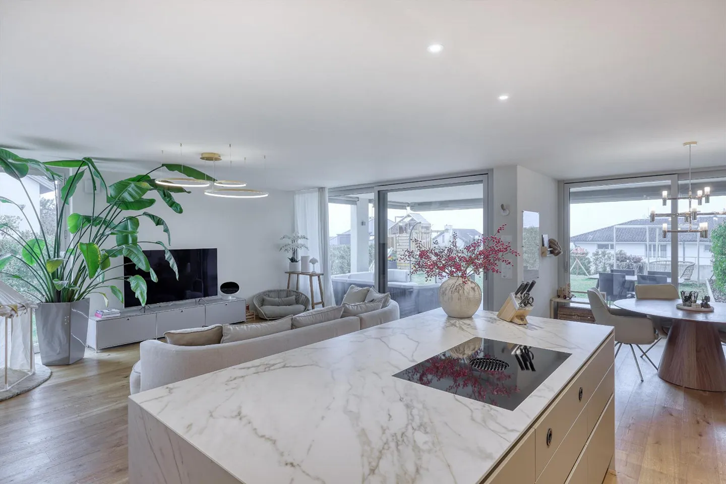 Vie exclusive - L'esthétique rencontre le confort - Photo 1 sur 6