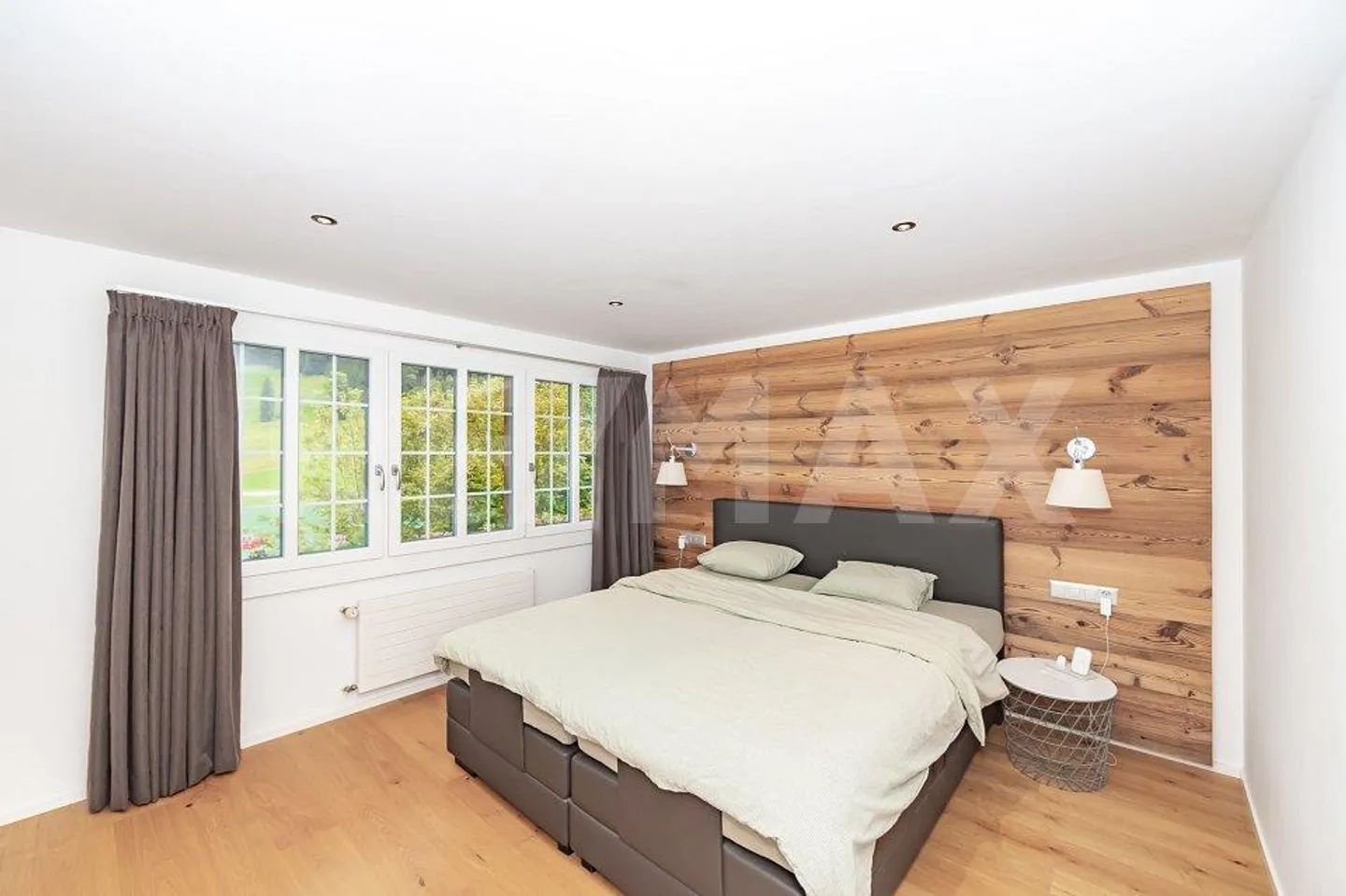 Charming chalet with 3 residential units - Photo 12 of 13