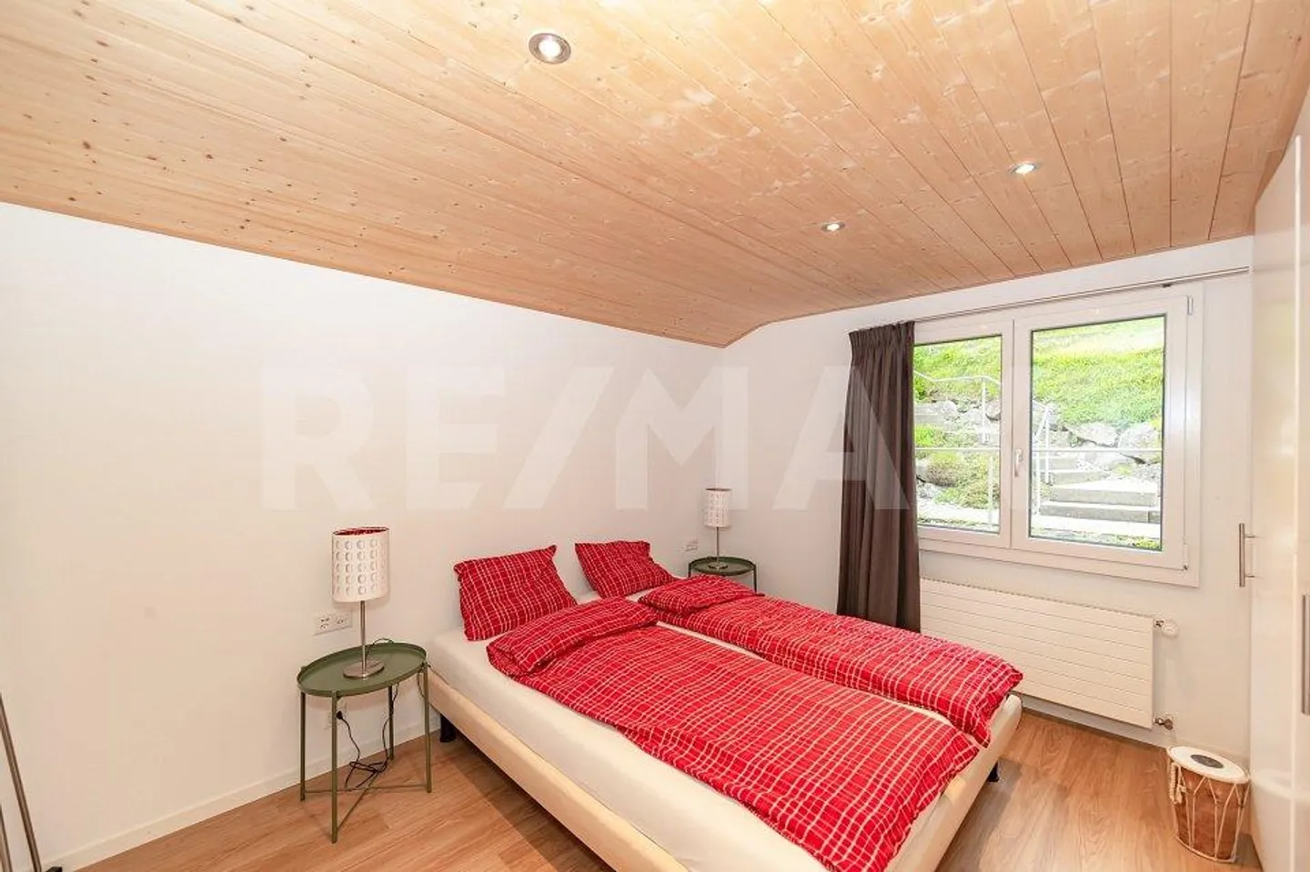 Charming chalet with 3 residential units - Photo 13 of 13