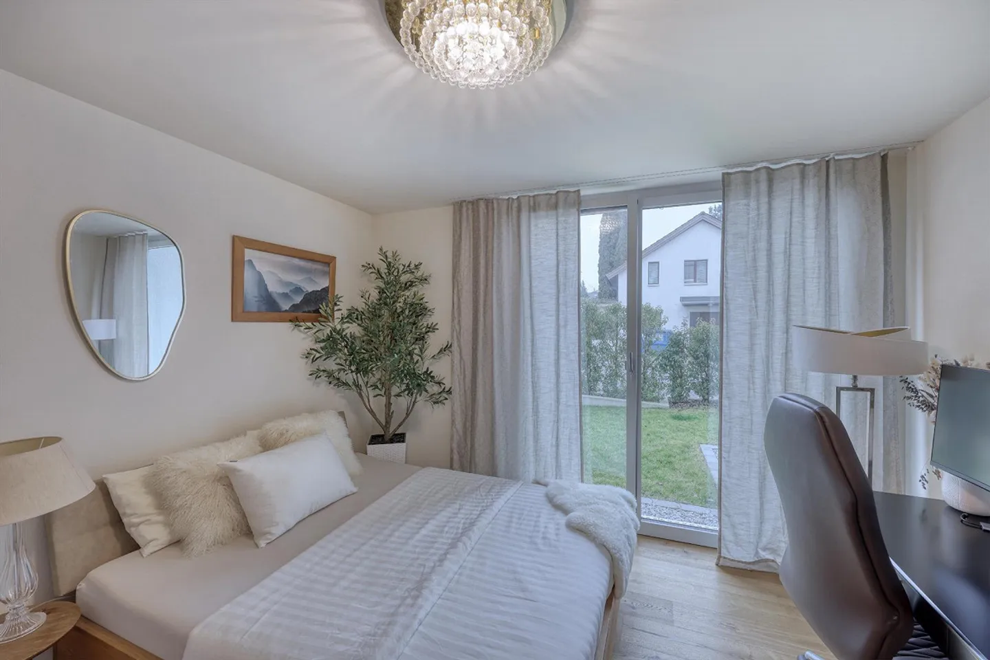 Vie exclusive - L'esthétique rencontre le confort - Photo 4 sur 6