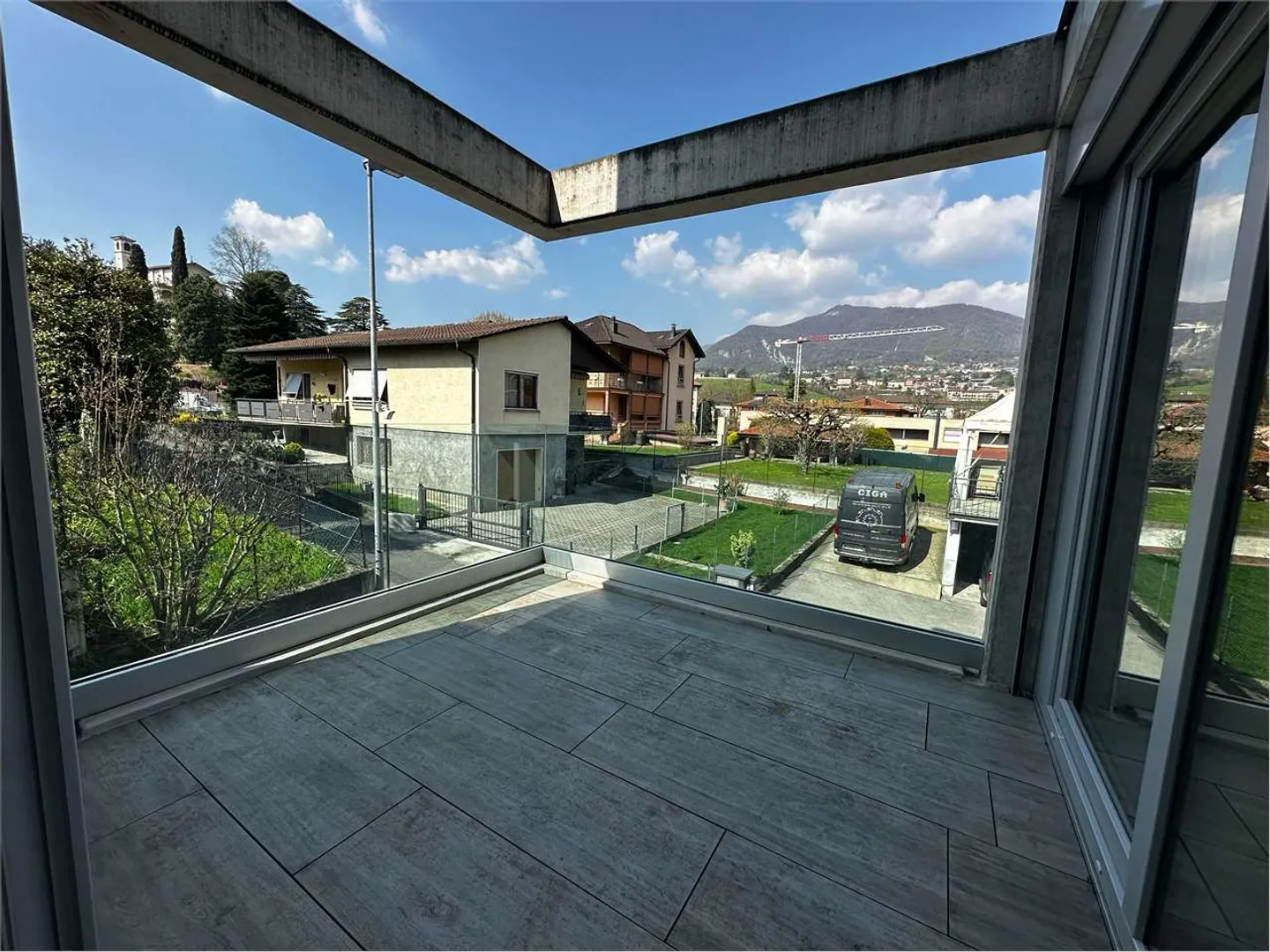 Casa unifamiliare luminosa con giardino privato - Foto 7 di 21